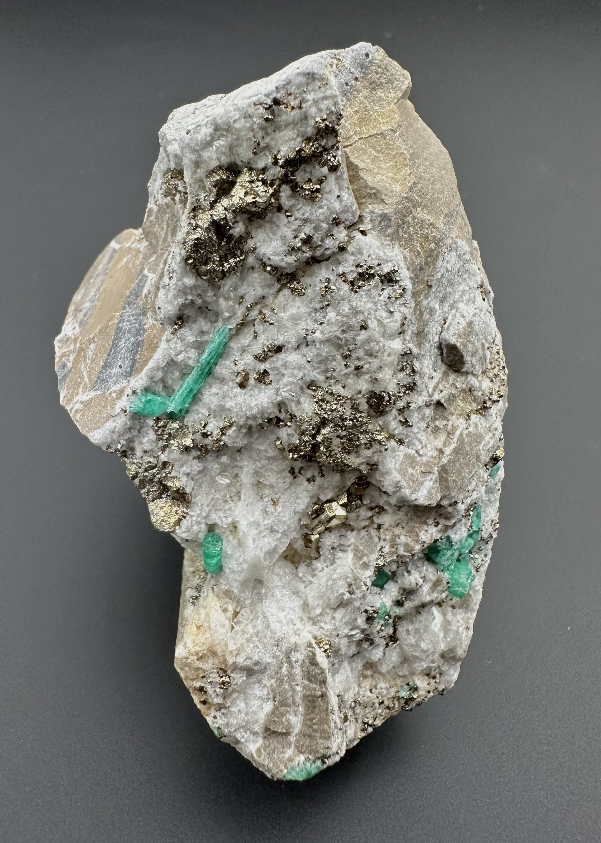 Emerald – Chivor – Boyaca, Colombia - SM069
