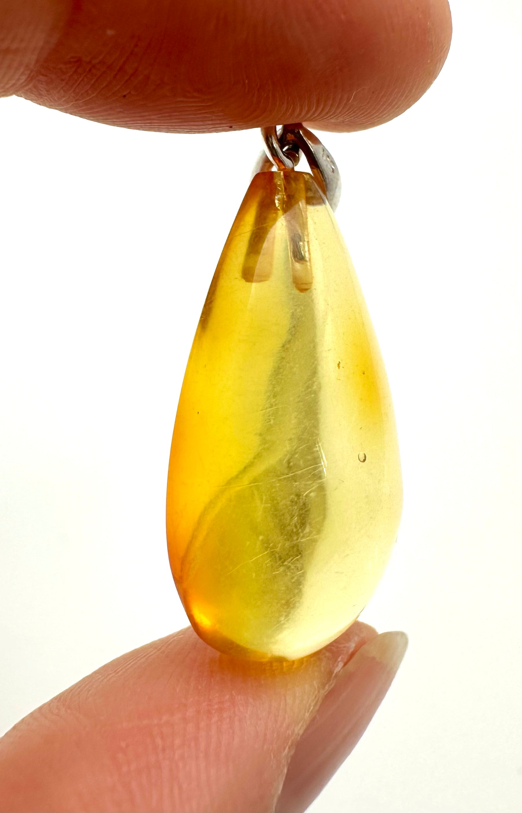 Silver amber pendant - SP/JN013