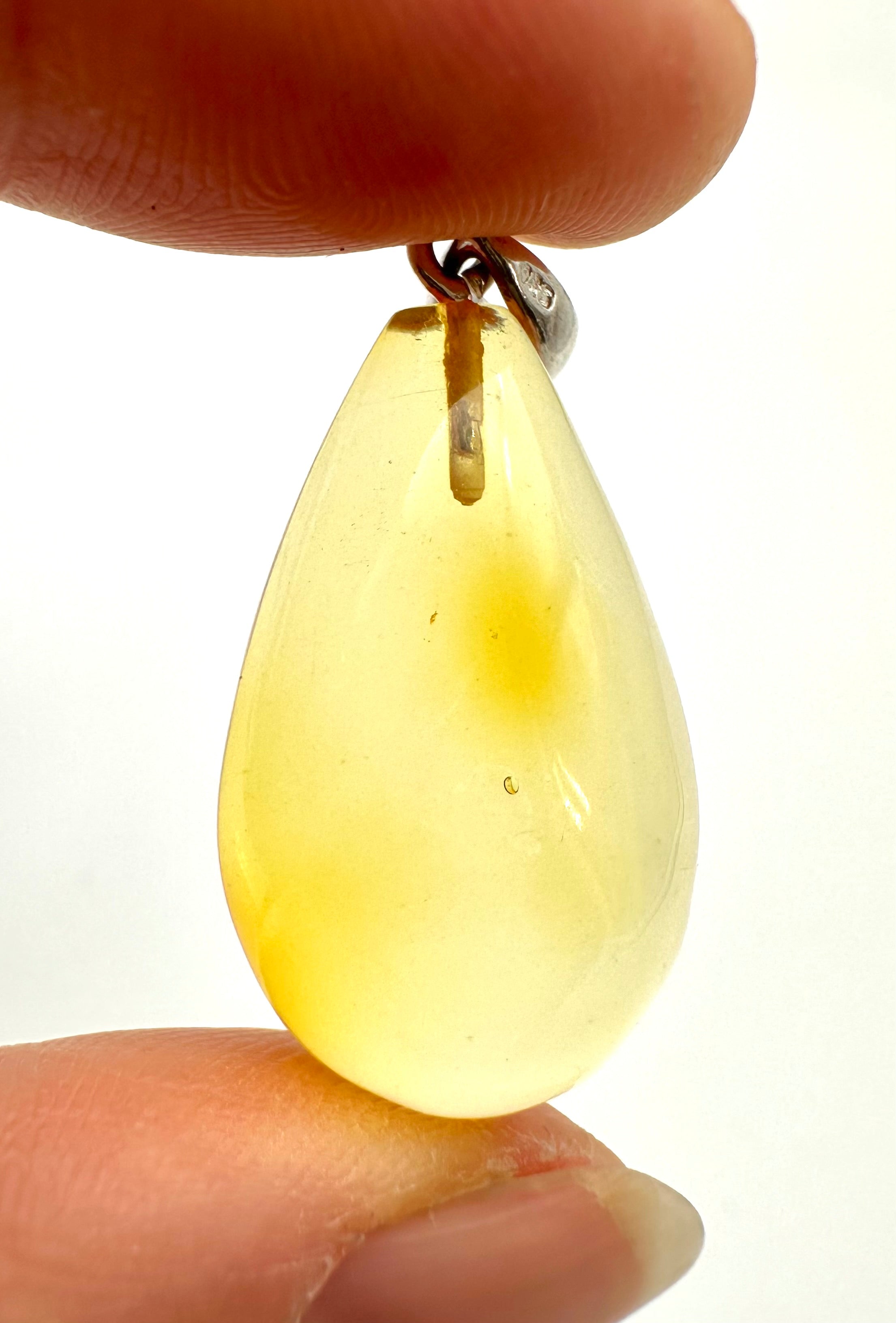 Silver amber pendant - SP/JN013