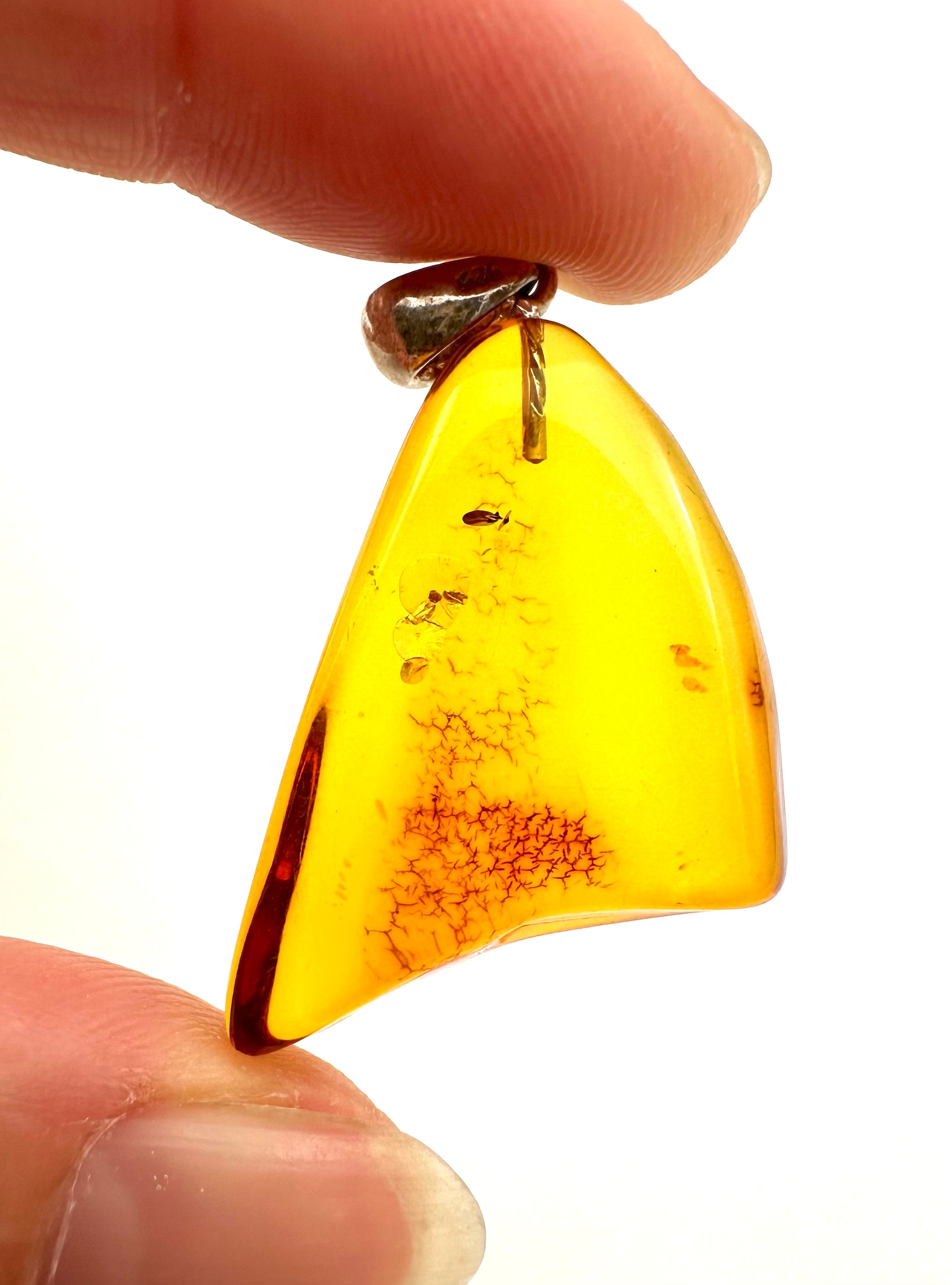 Silver amber pendant - SP/JN017
