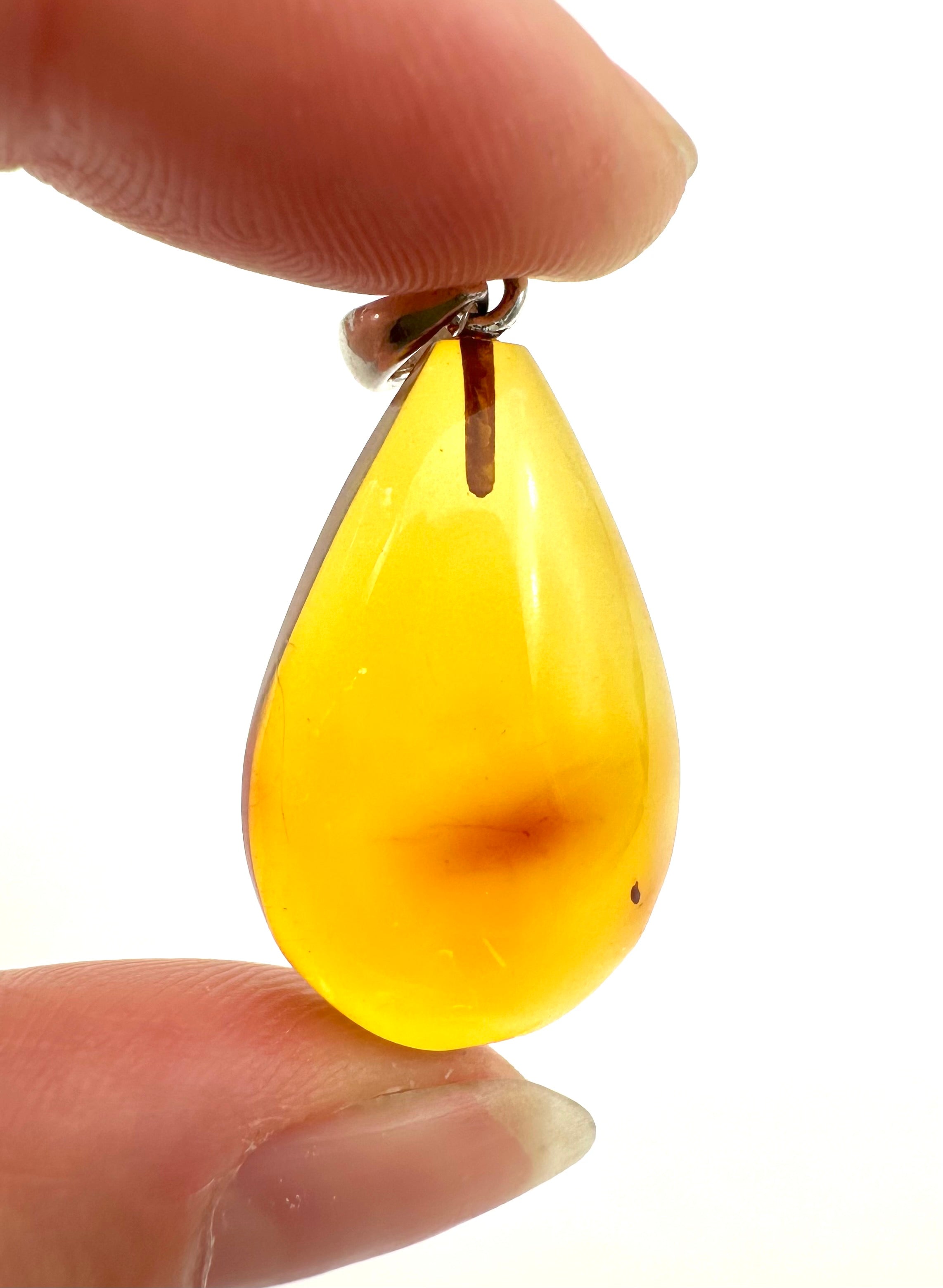 Silver amber pendant - SP/JN020