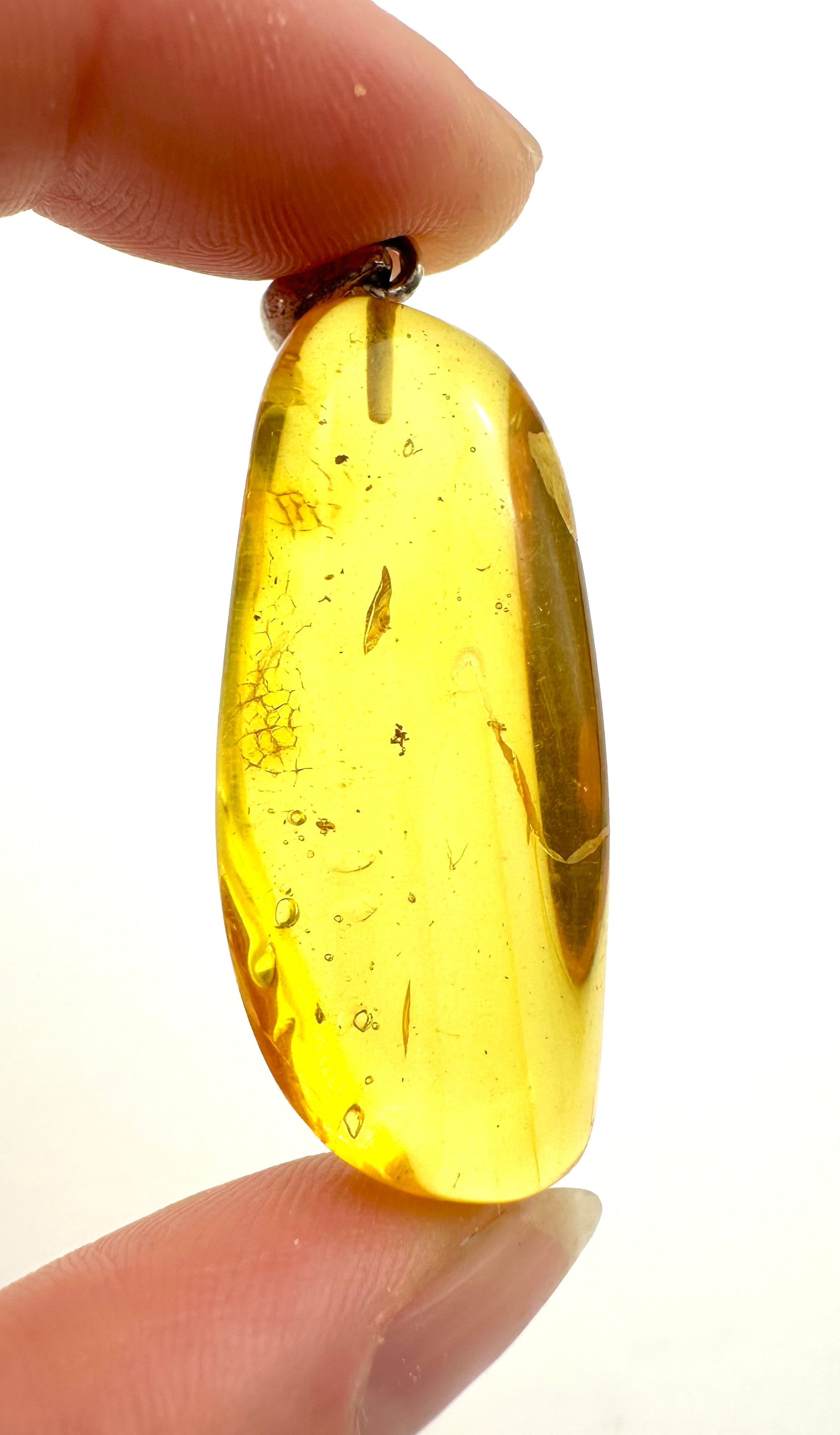 Silver amber pendant - SP/JN025