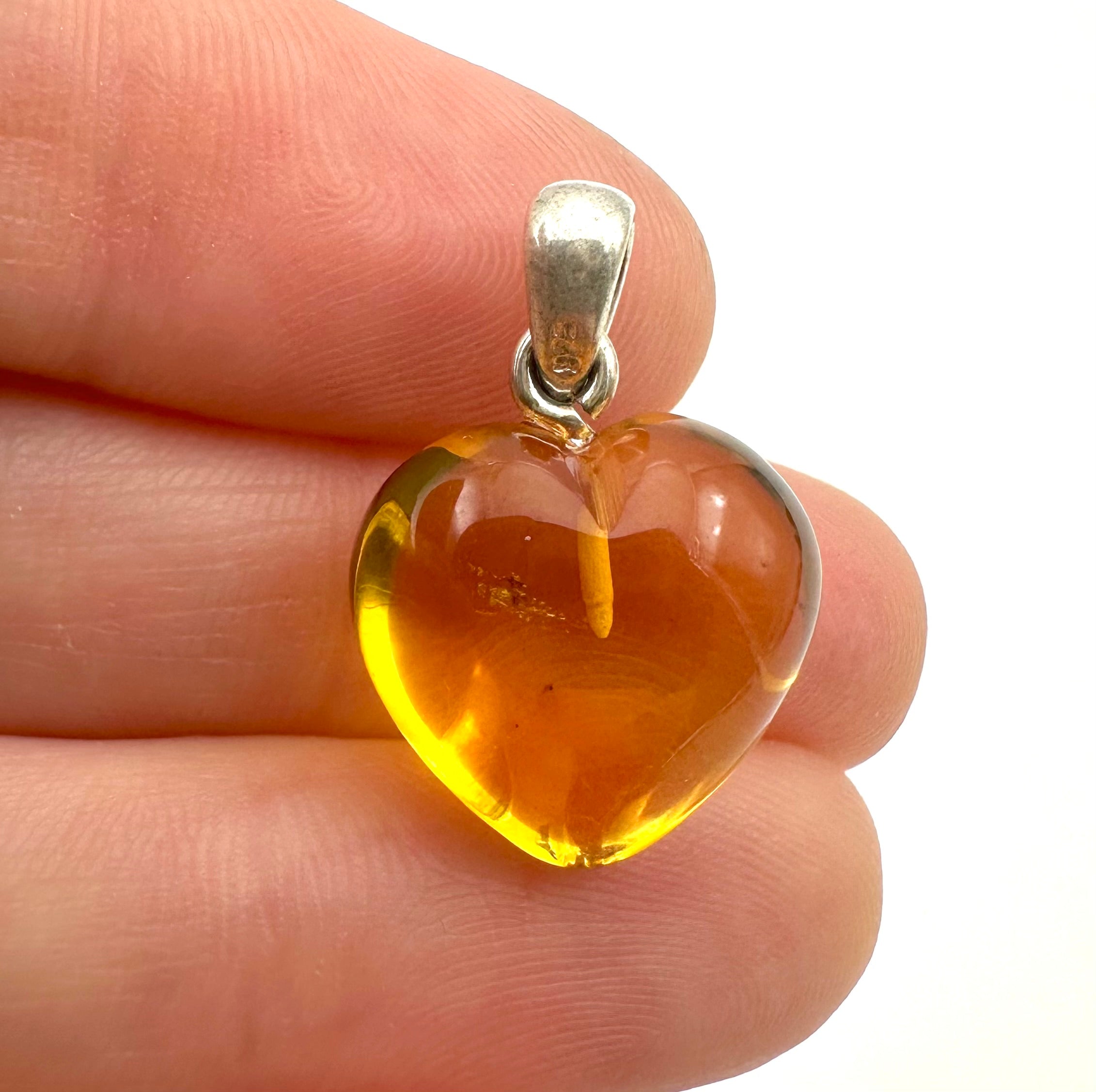 Silver amber pendant - SP/JN037