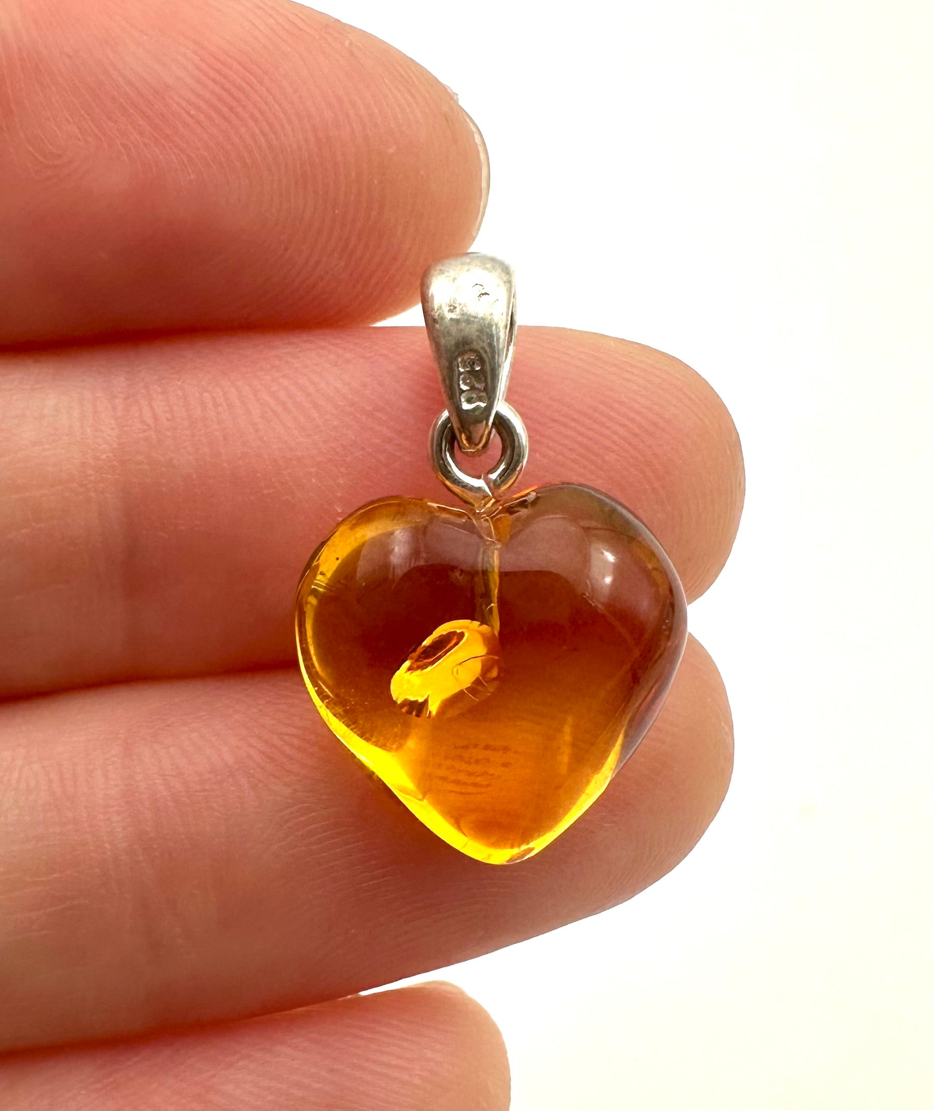 Silver amber pendant - SP/JN038