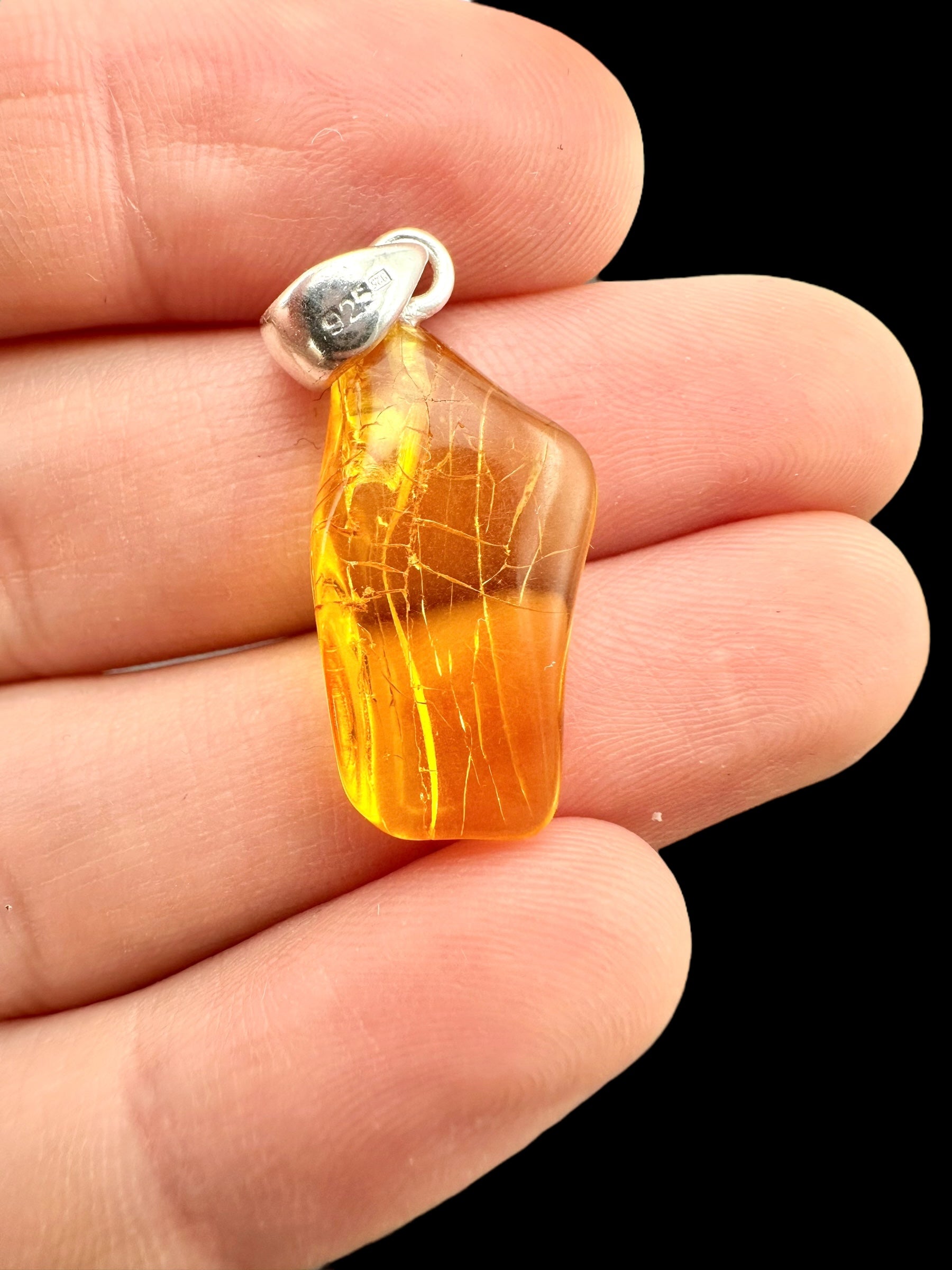 Silver amber pendant - SP/JN039