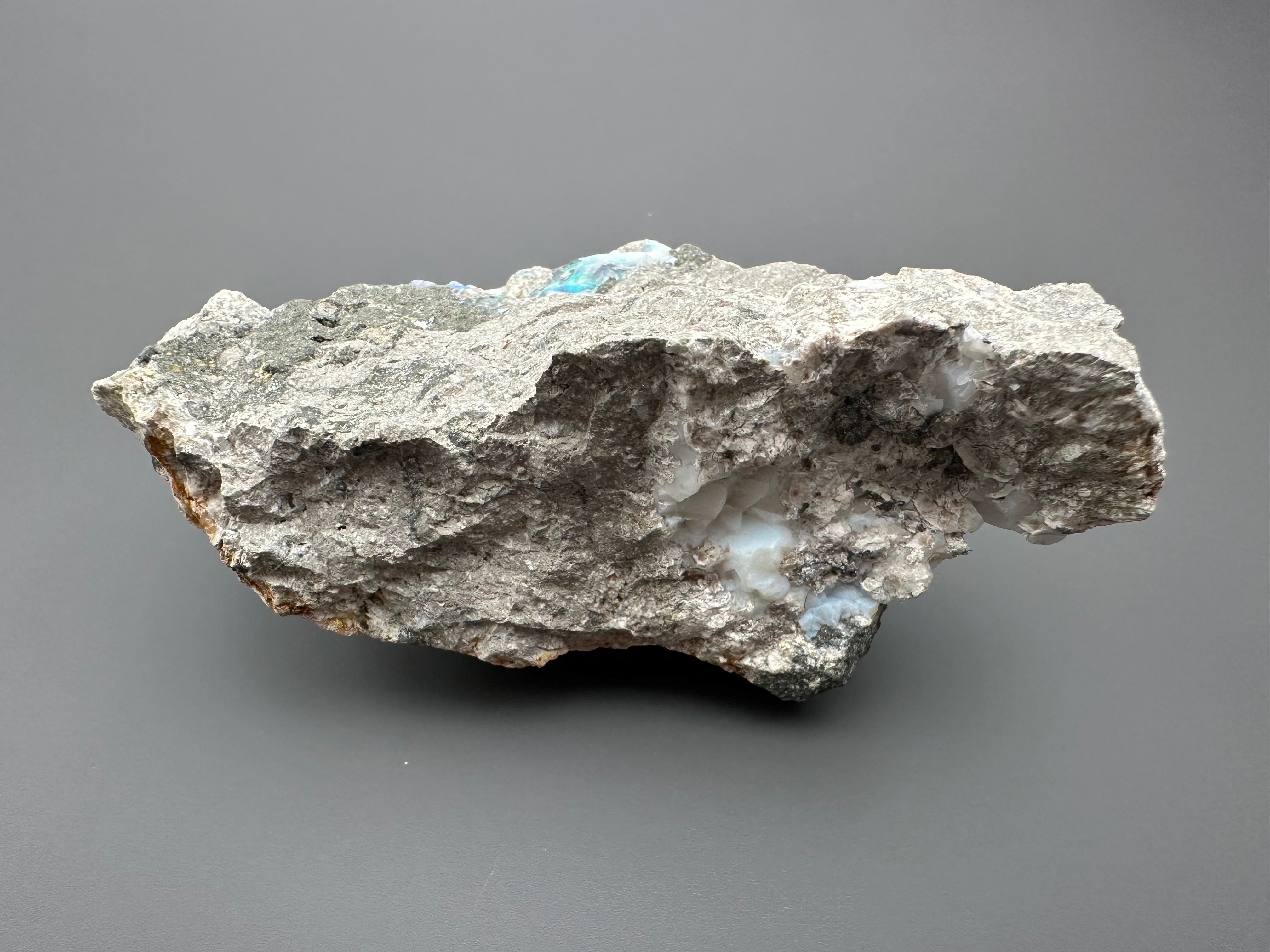 Precious opal – Dubnik, Slovakia - SOP097
