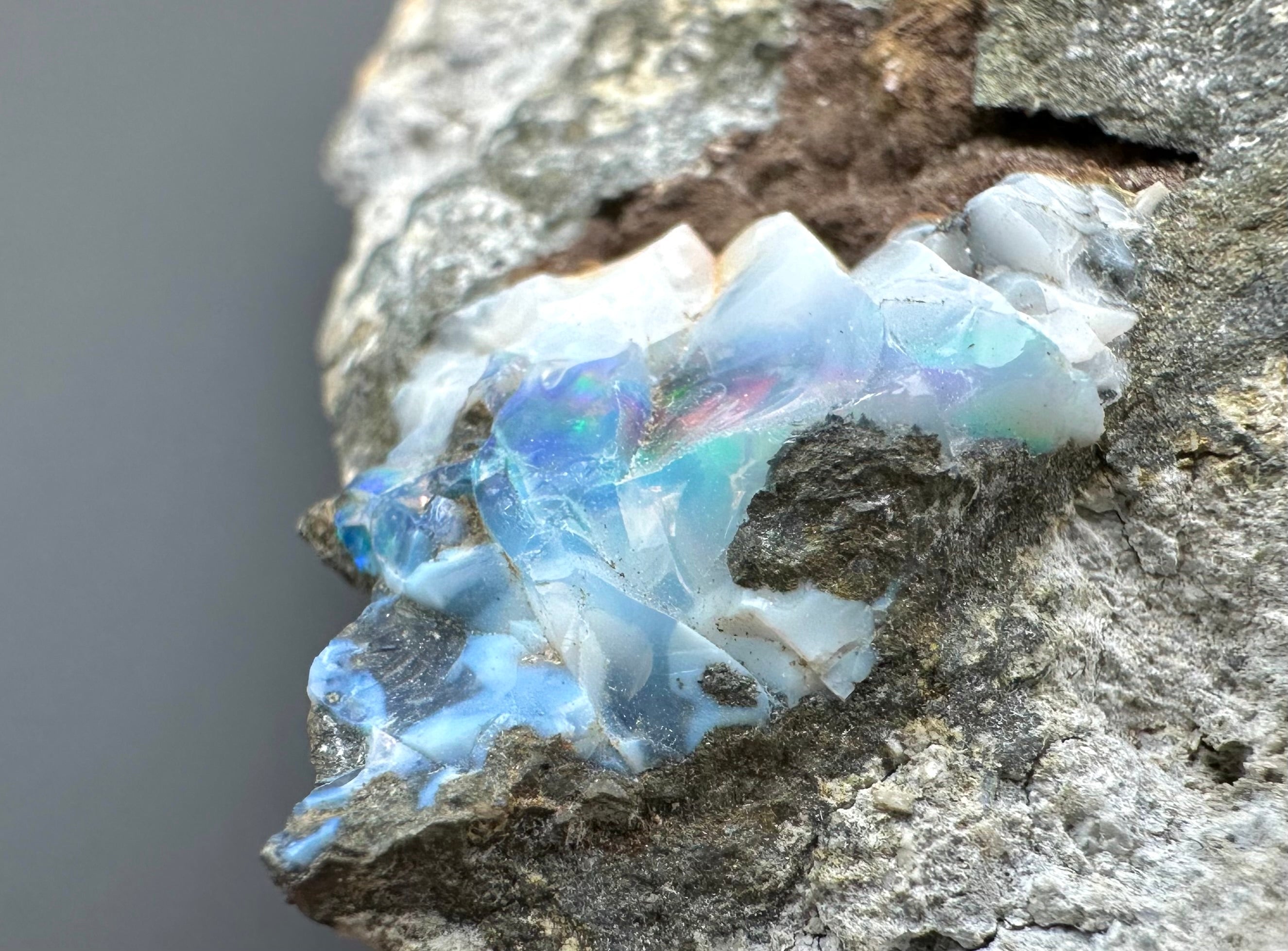 Precious opal – Dubnik, Slovakia - SOP098