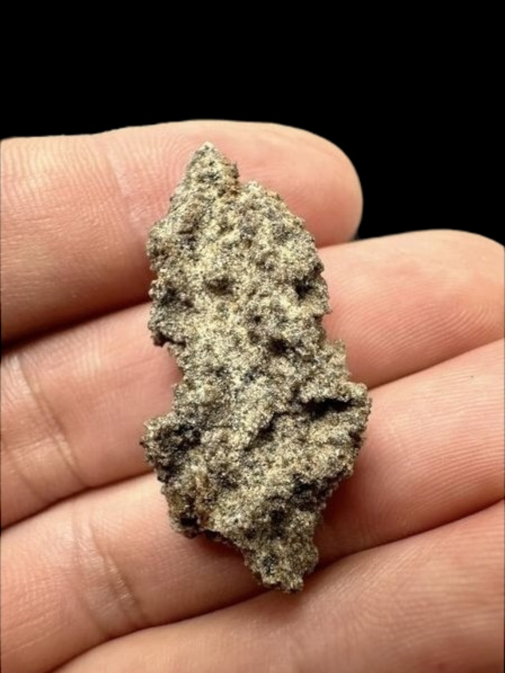Fulgurite 1,6g – Libyan desert, Egypt - FU015