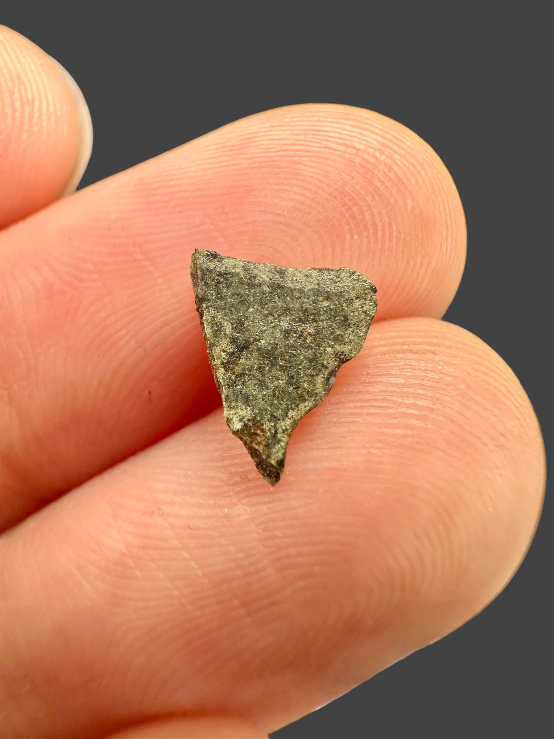 Meteorite Amgala 001 – 0,12g – Western Sahara - MEAM06