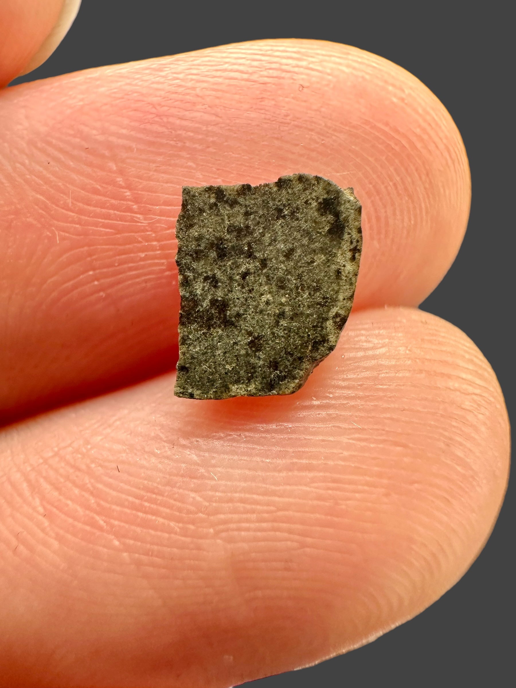 Meteorite Amgala 001 – 0,13g – Western Sahara - MEAM10