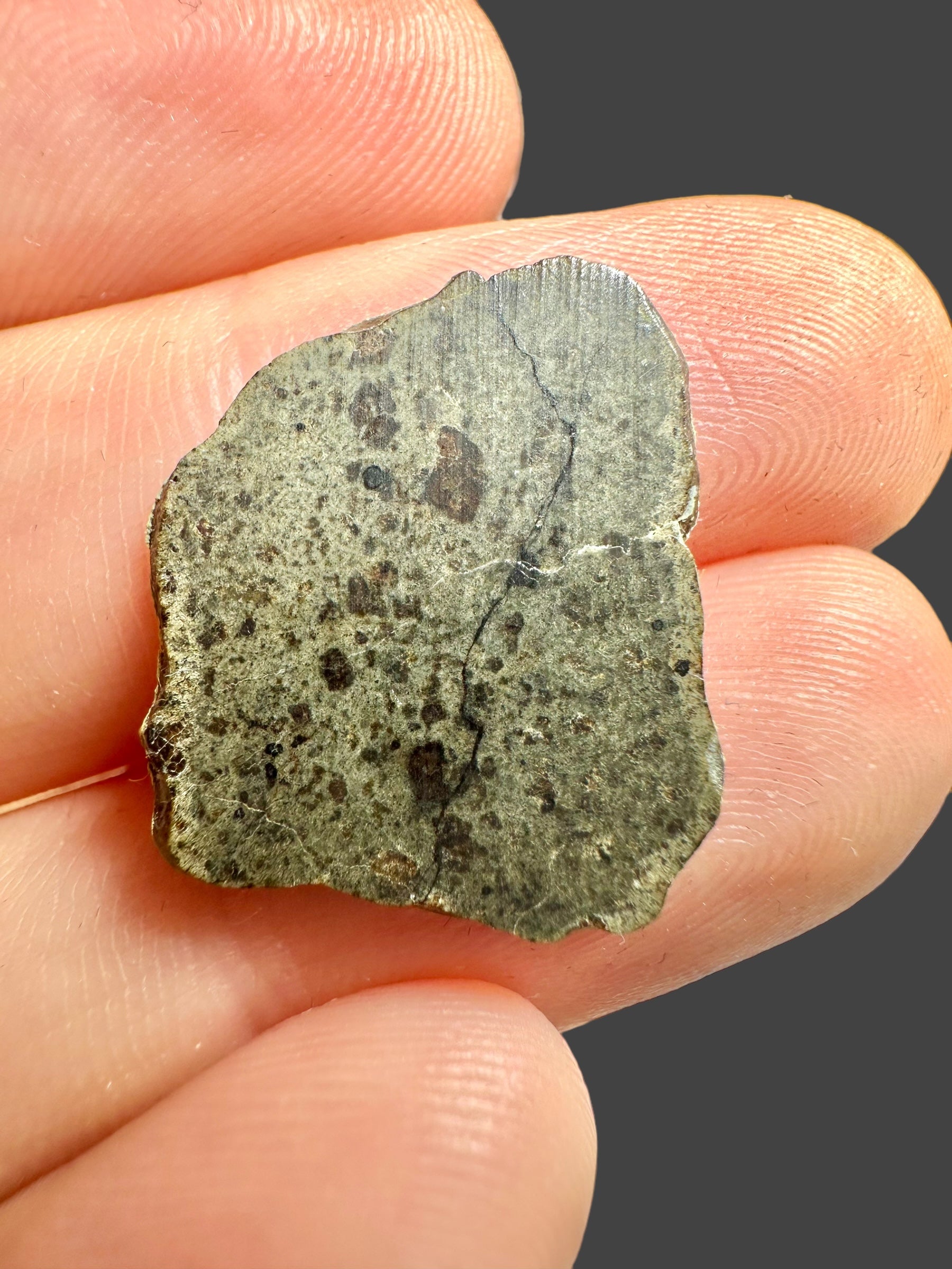 Meteorite Amgala 001 – 0,85g – Western Sahara - MEAM17
