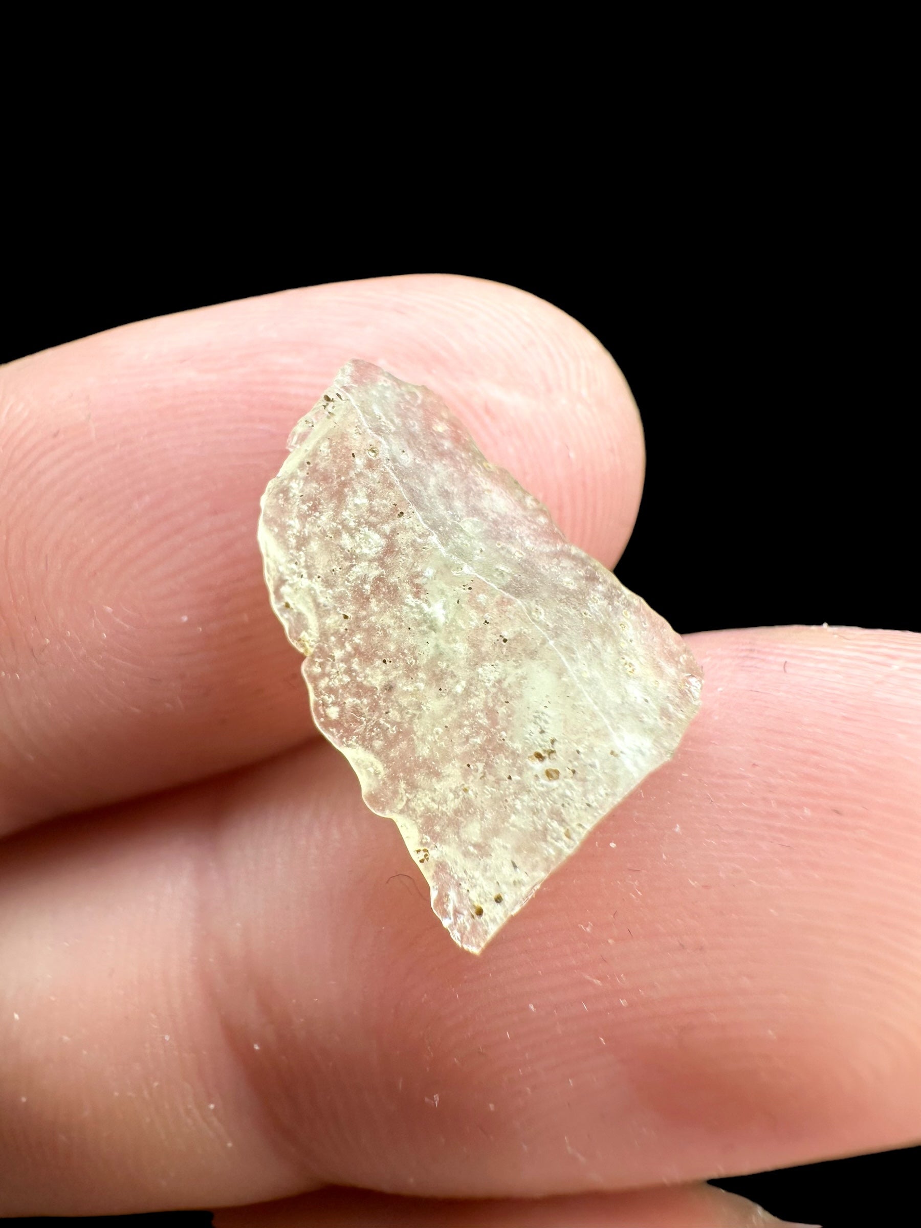 Libyan desert glass in box - LPS030