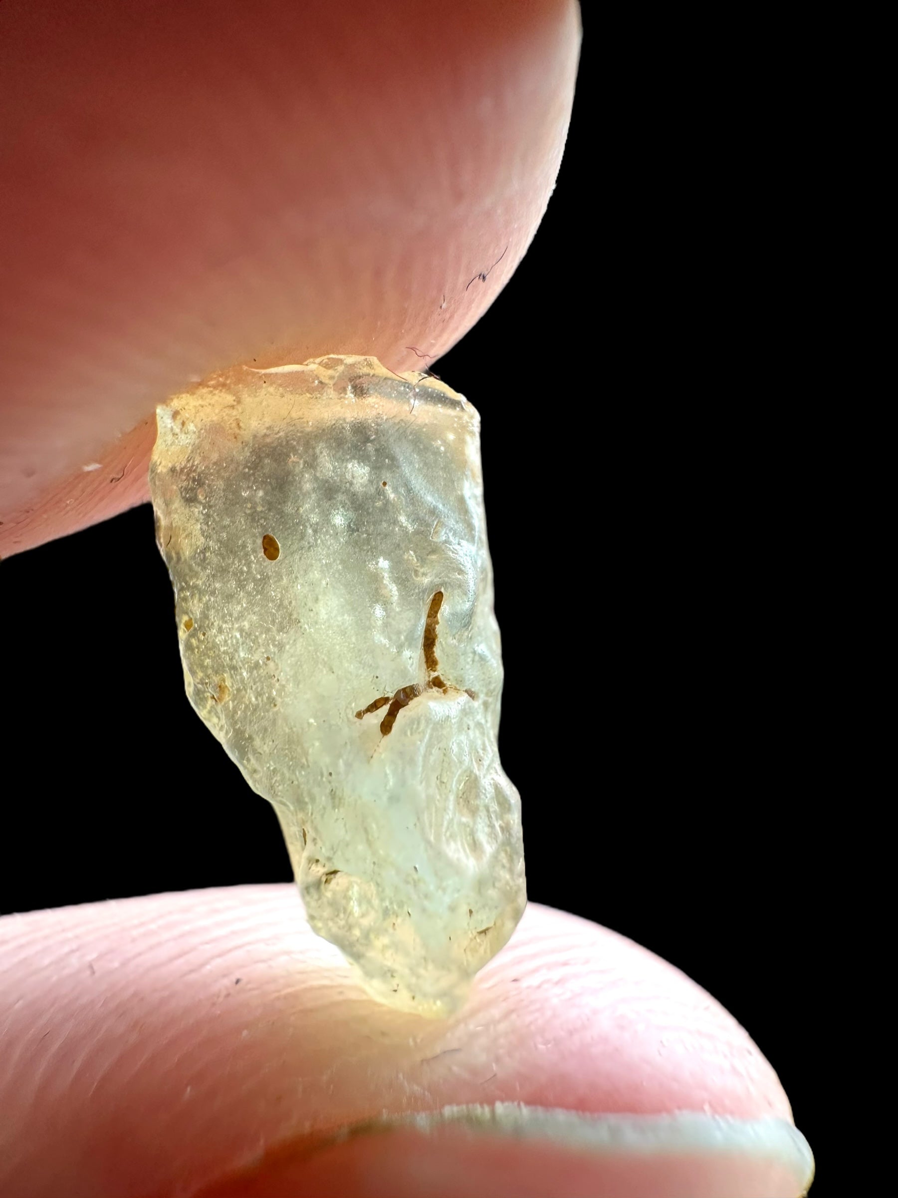 Libyan desert glass in box - LPS031