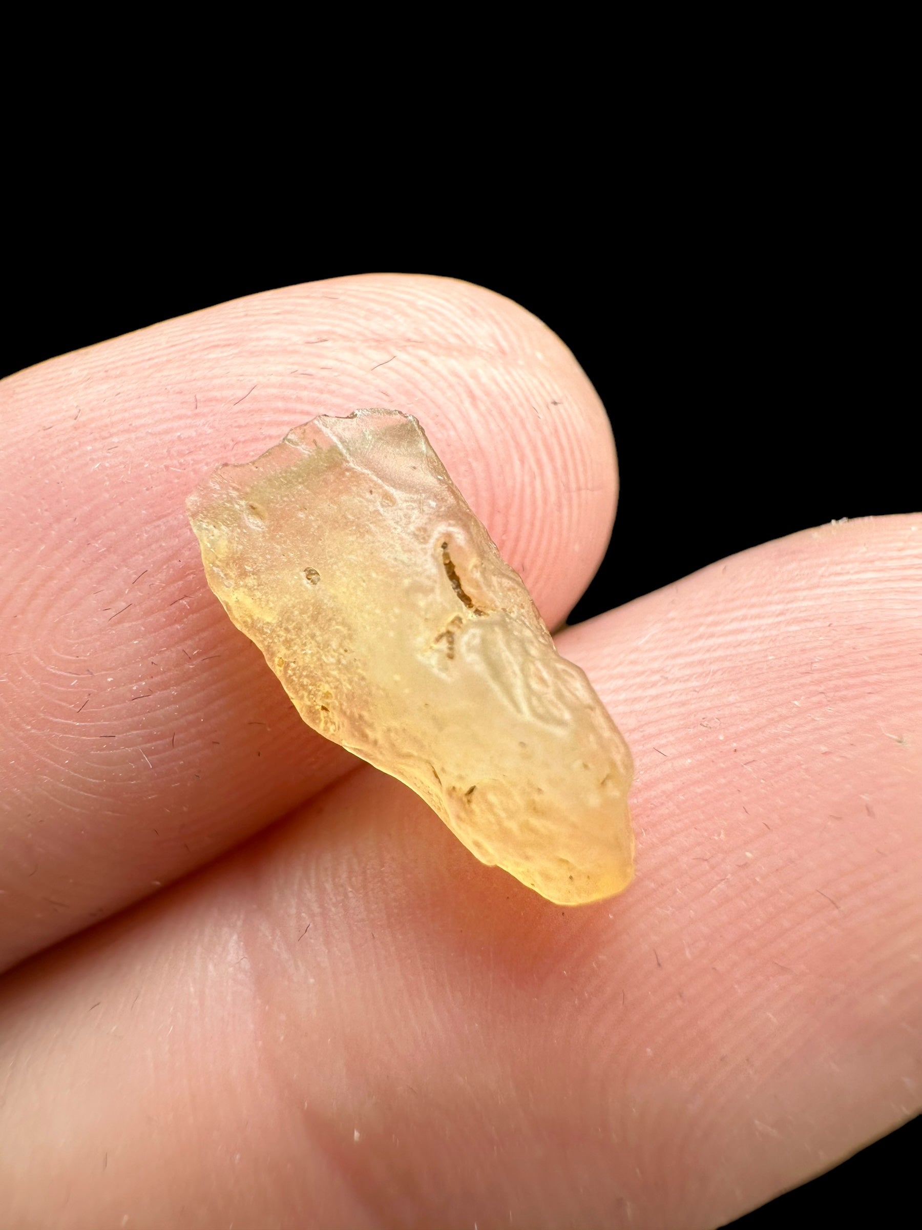 Libyan desert glass in box - LPS031
