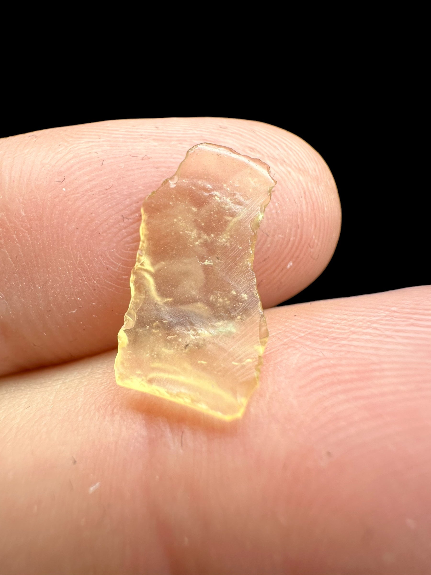 Libyan desert glass in box - LPS032