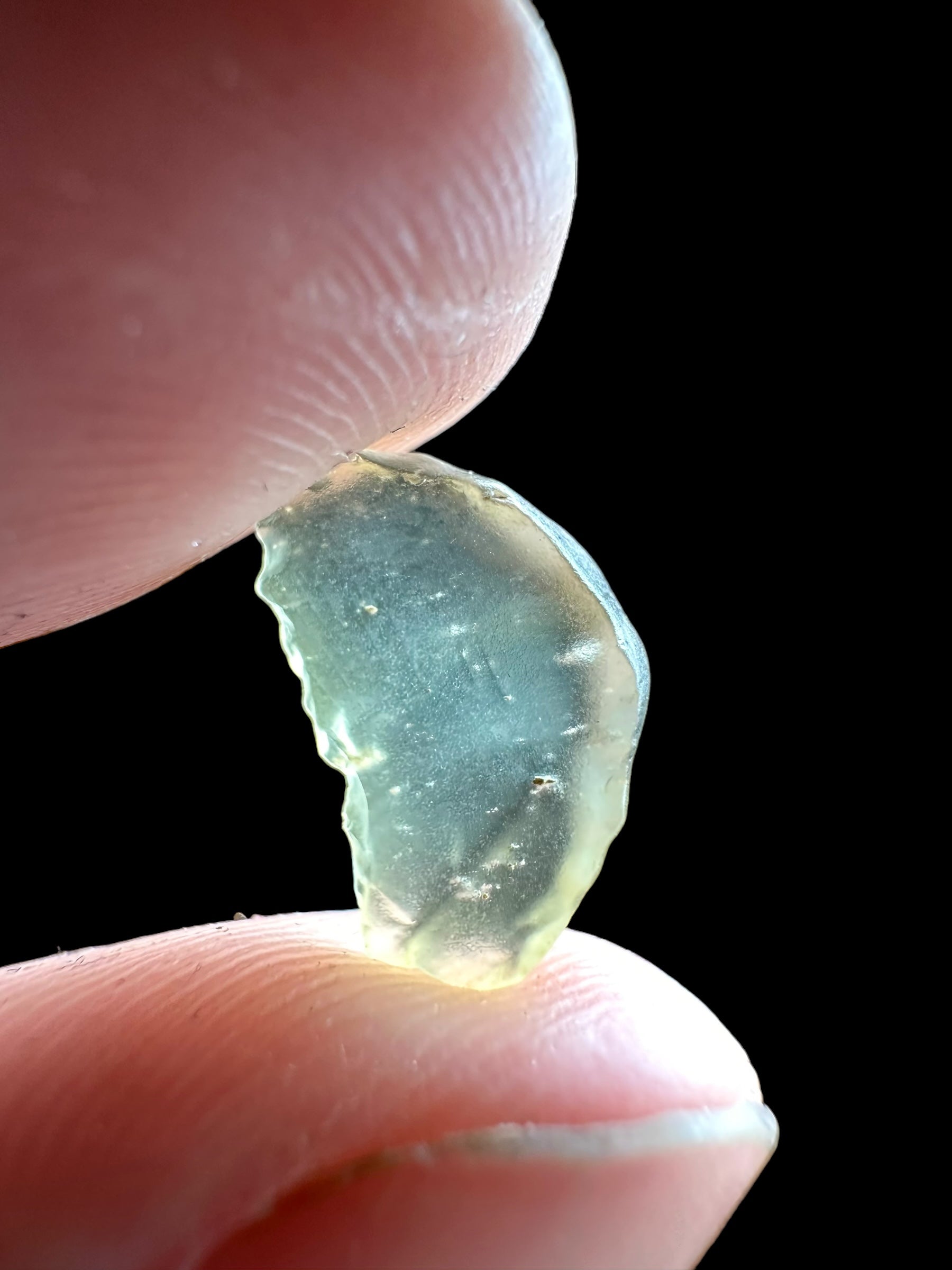 Libyan desert glass in box - LPS033