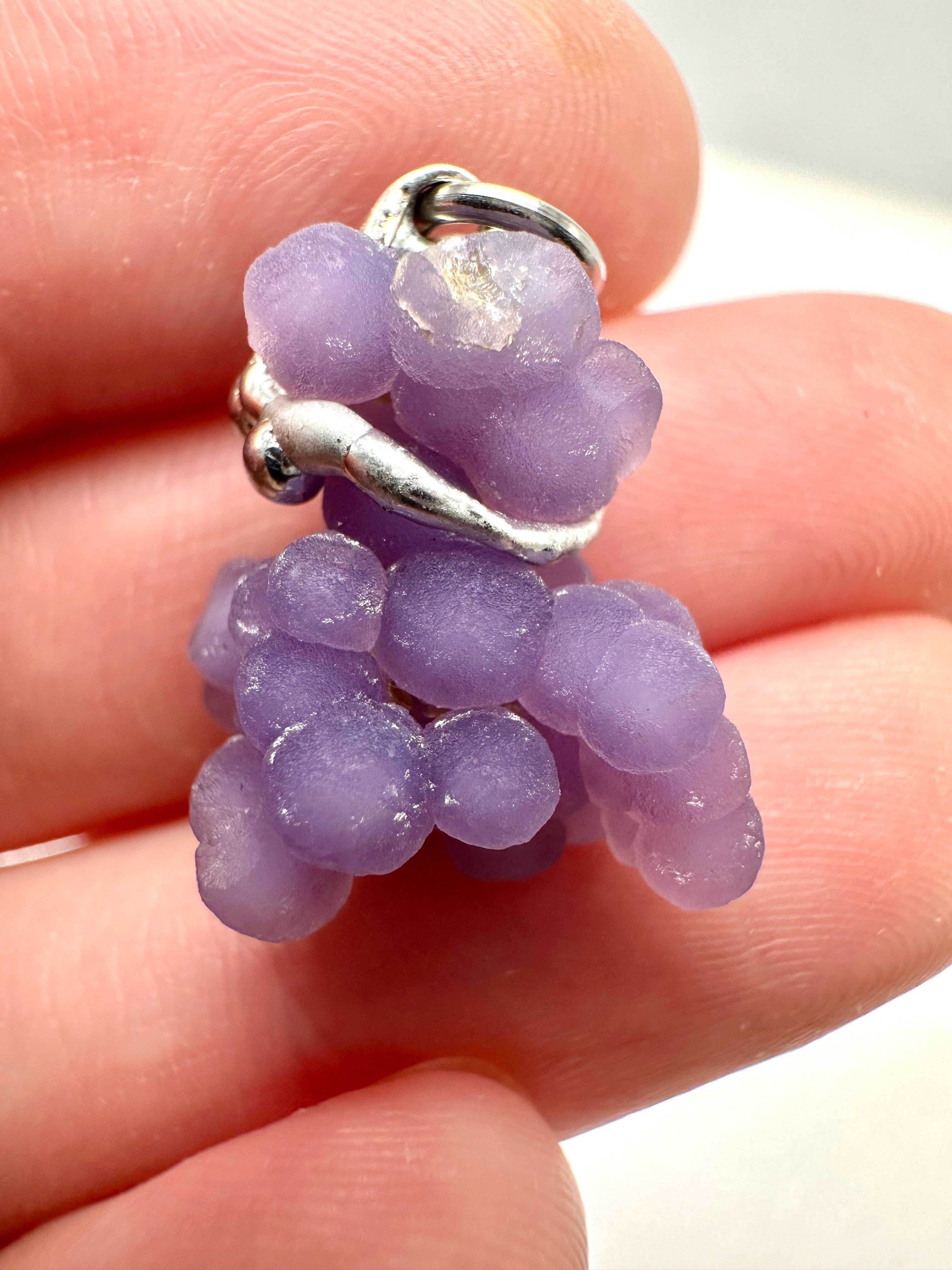 Grape chalcedony pendant - P/HCH4