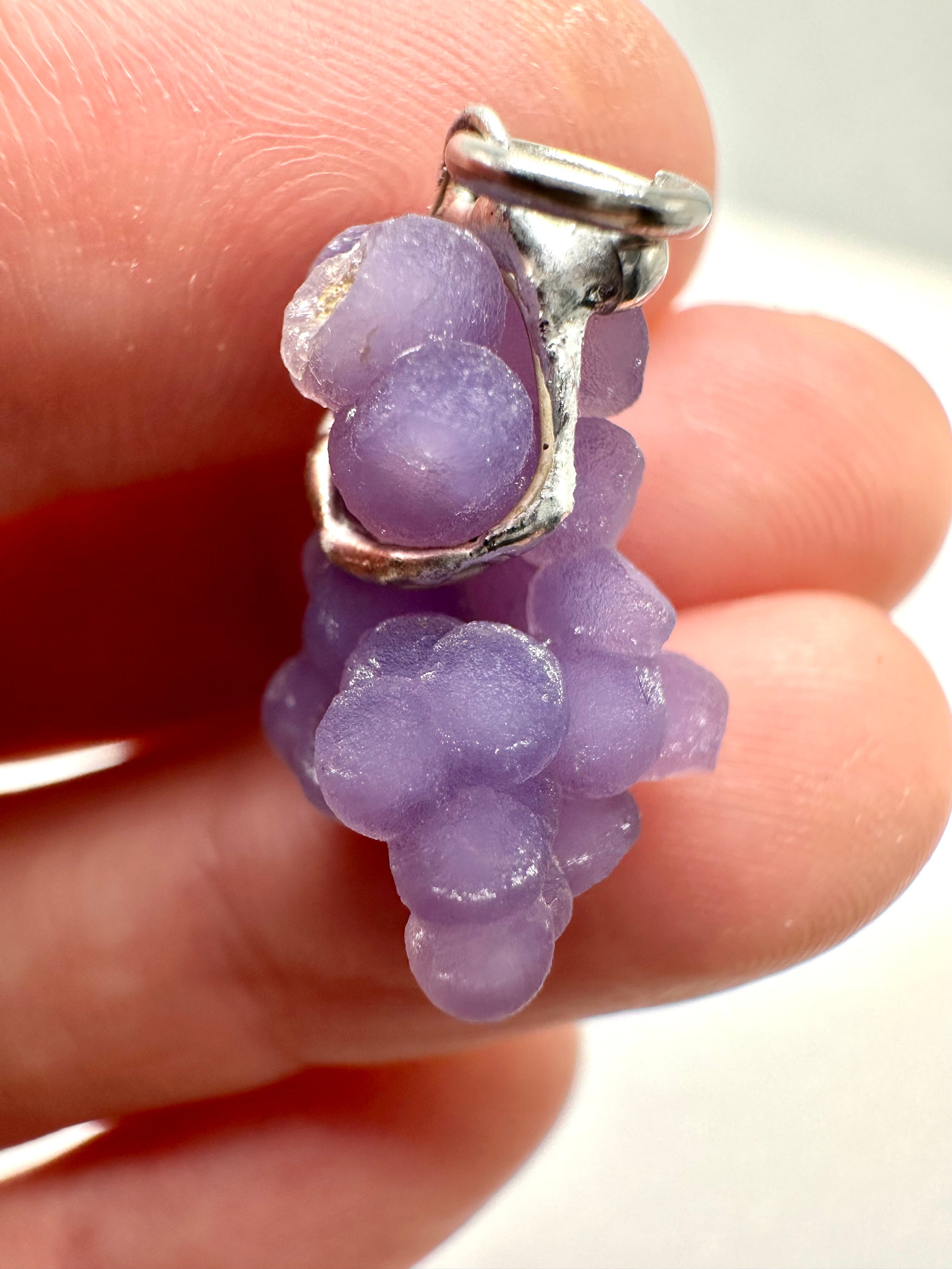 Grape chalcedony pendant - P/HCH4