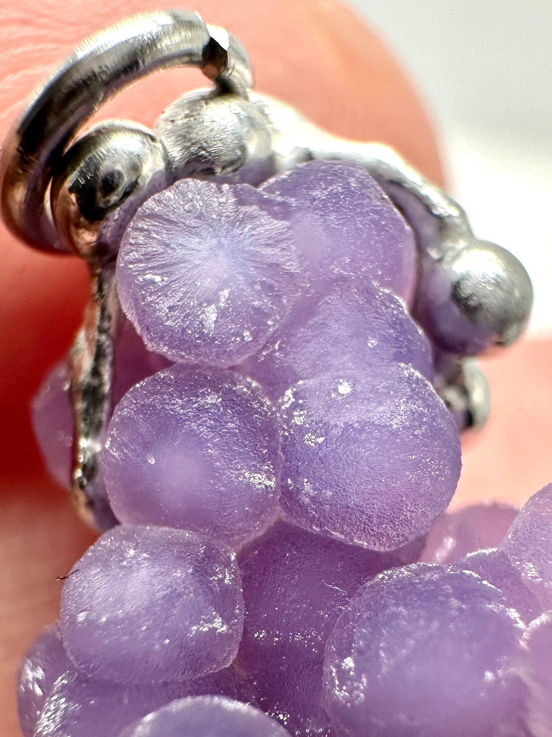Grape chalcedony pendant - P/HCH4