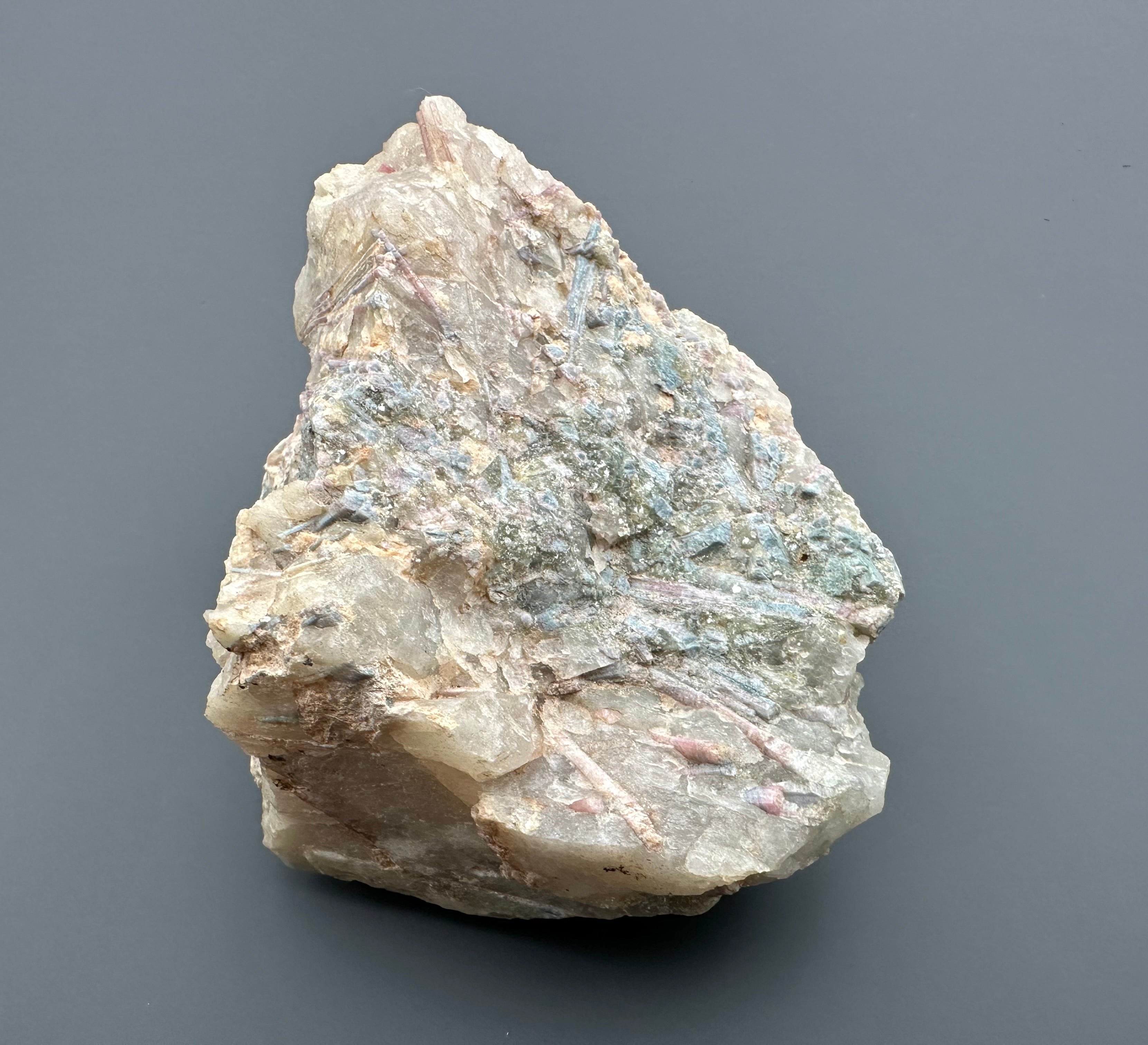 Elbaite, Indigolite, Rubellite, Amblygonite – Rozna, CZ - EL001