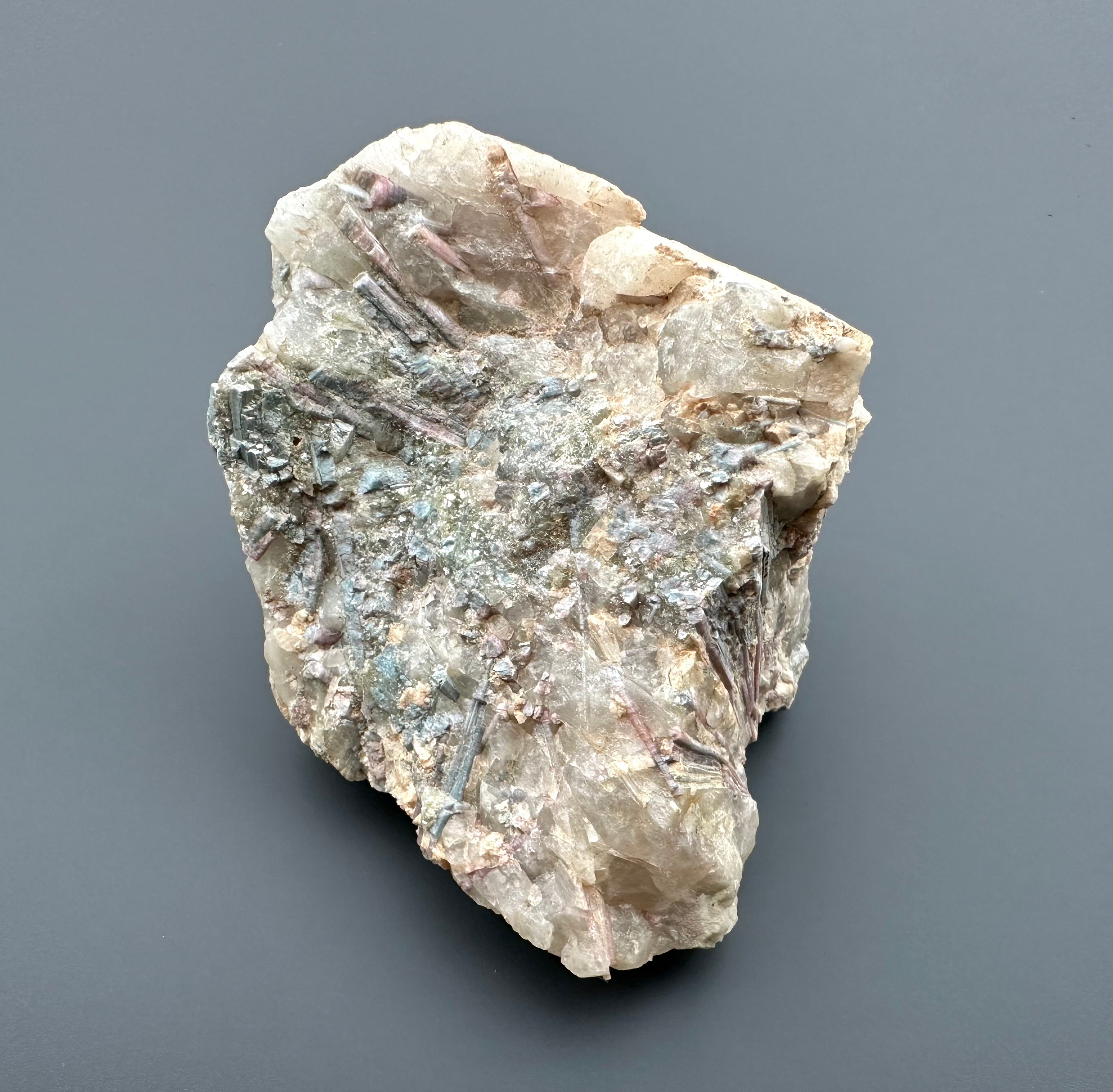 Elbaite, Indigolite, Rubellite, Amblygonite – Rozna, CZ - EL001