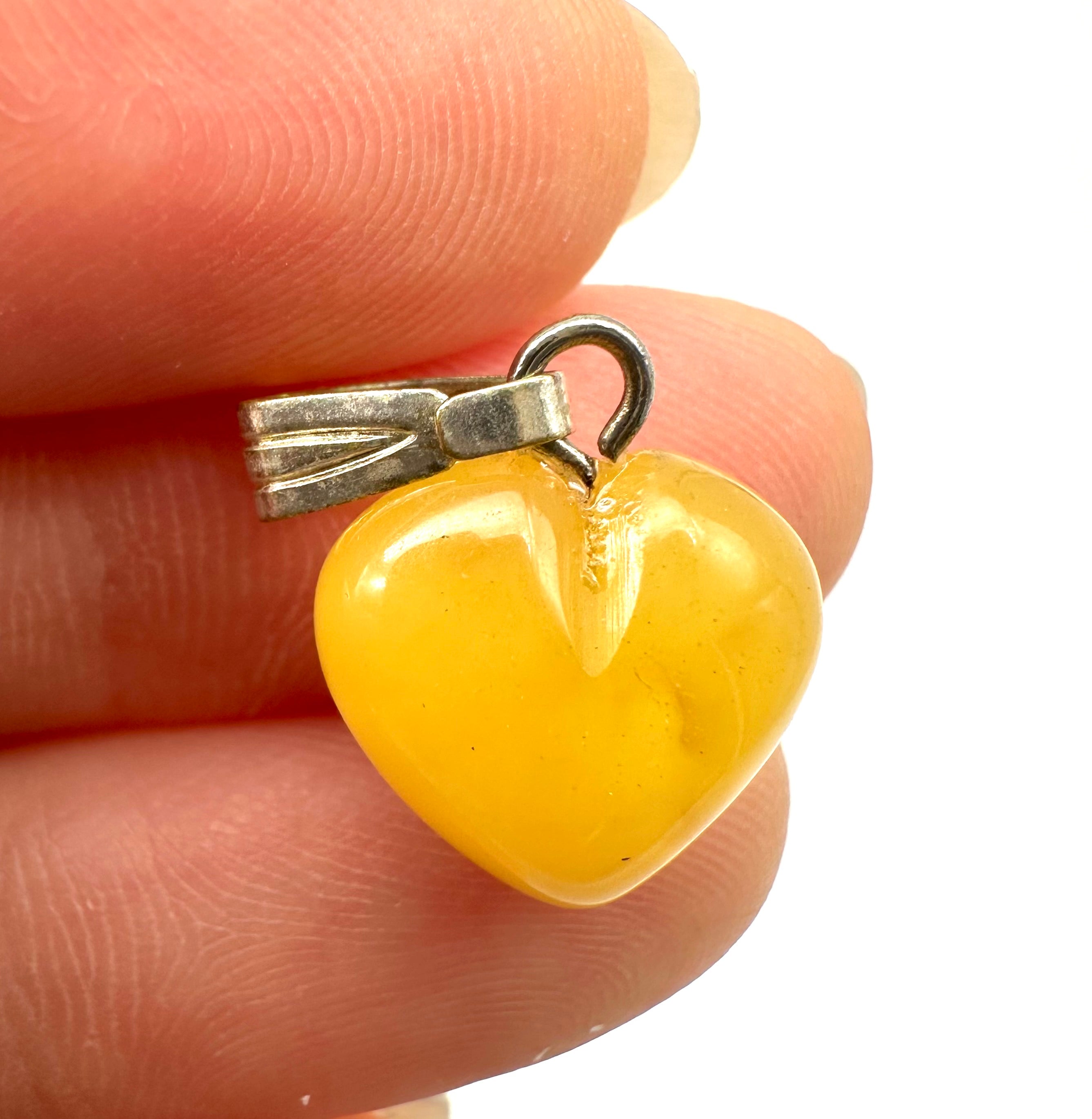 Amber pendant – random piece - P/JN006