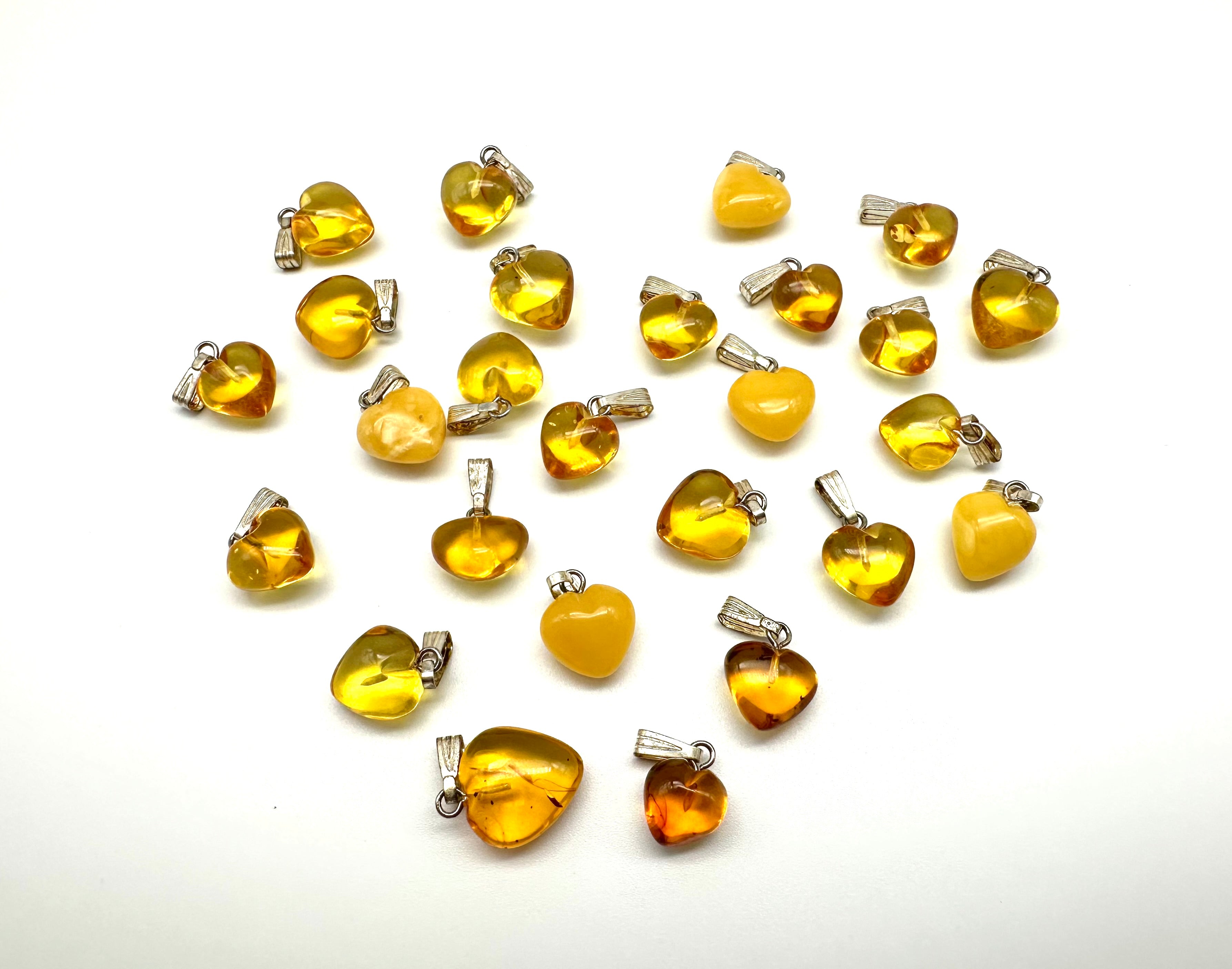 Amber pendant – random piece