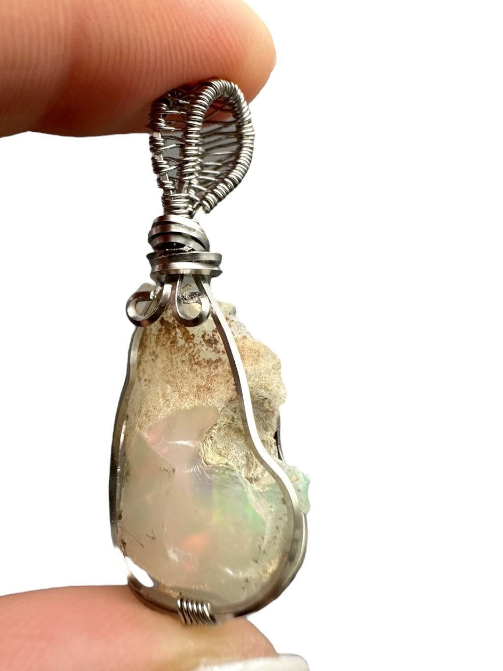 Precious opal pendant - P/OP011