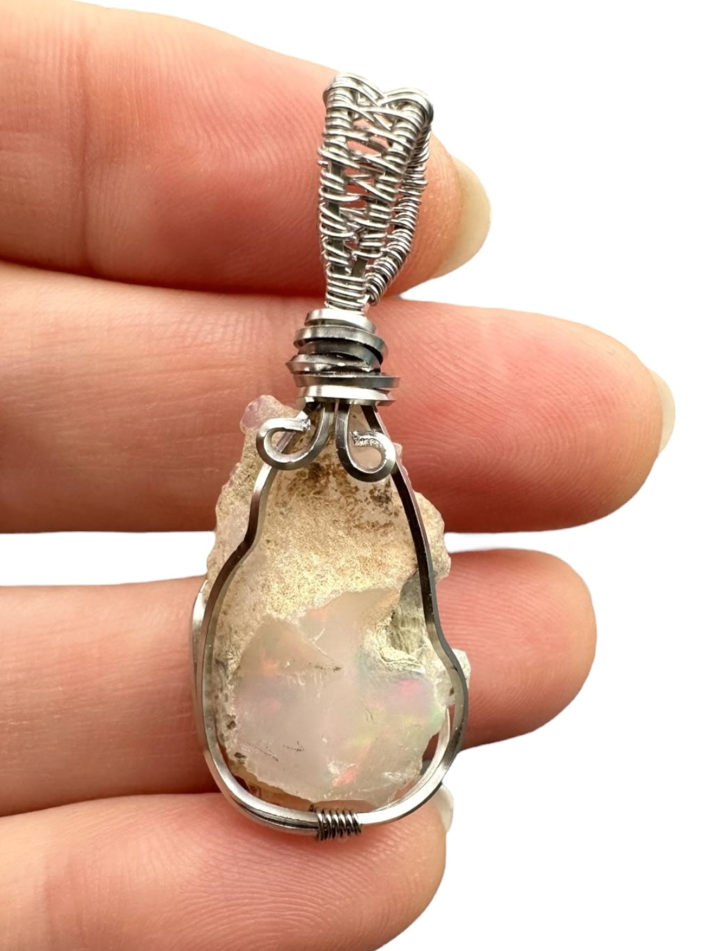 Precious opal pendant - P/OP011