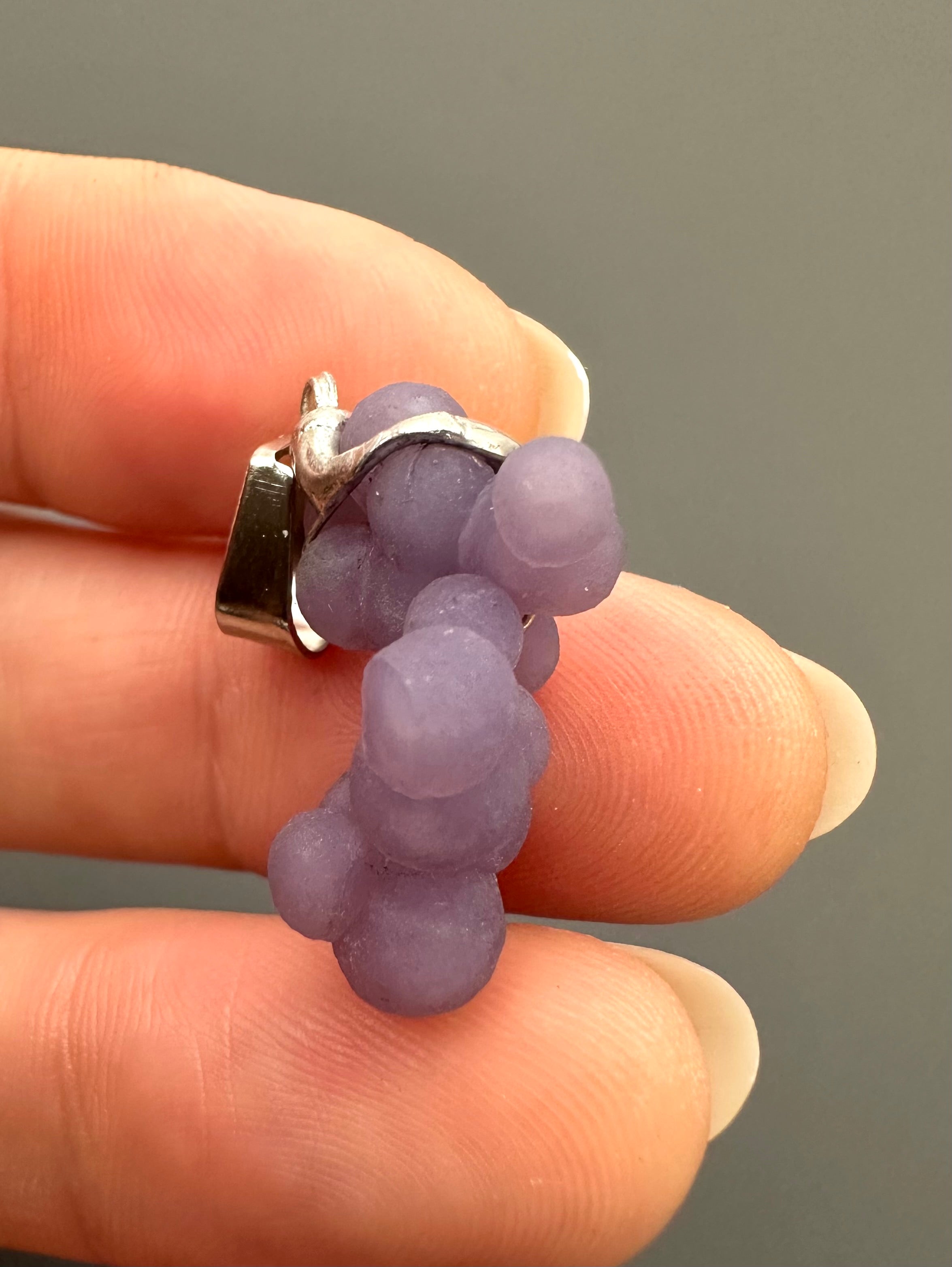 Grape chalcedony pendant - P/HCH52