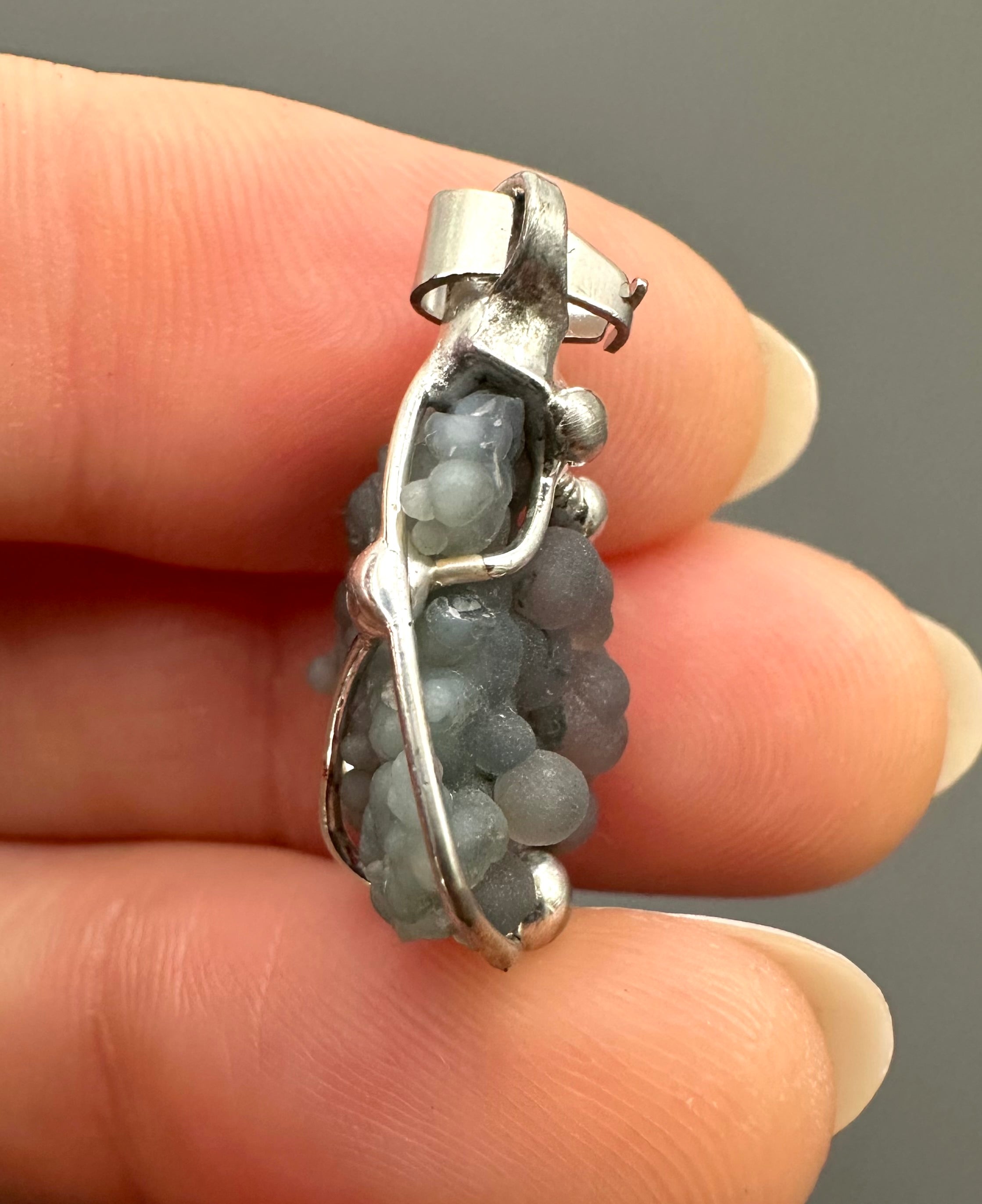 Grape chalcedony pendant - P/HCH53