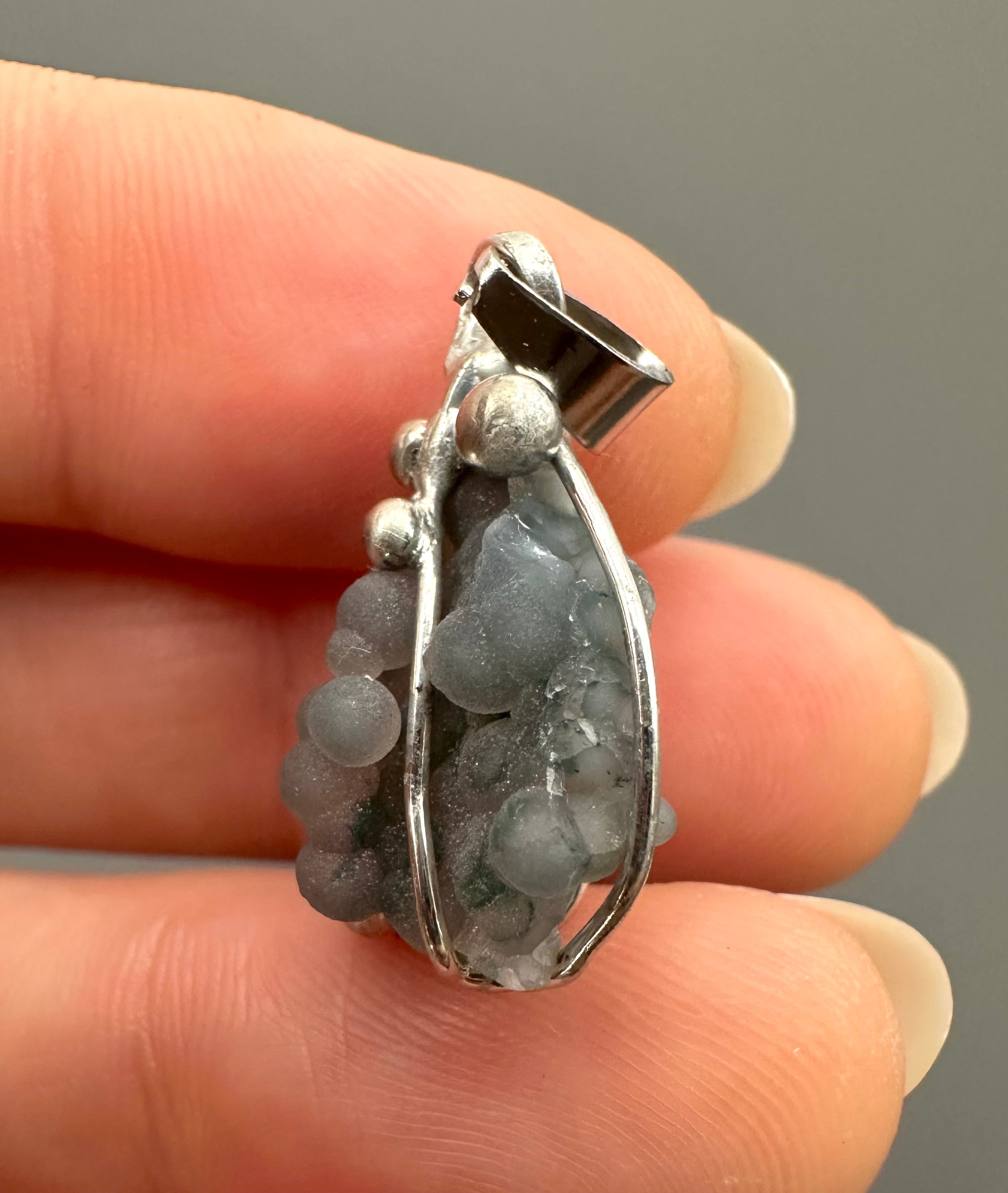 Grape chalcedony pendant - P/HCH53