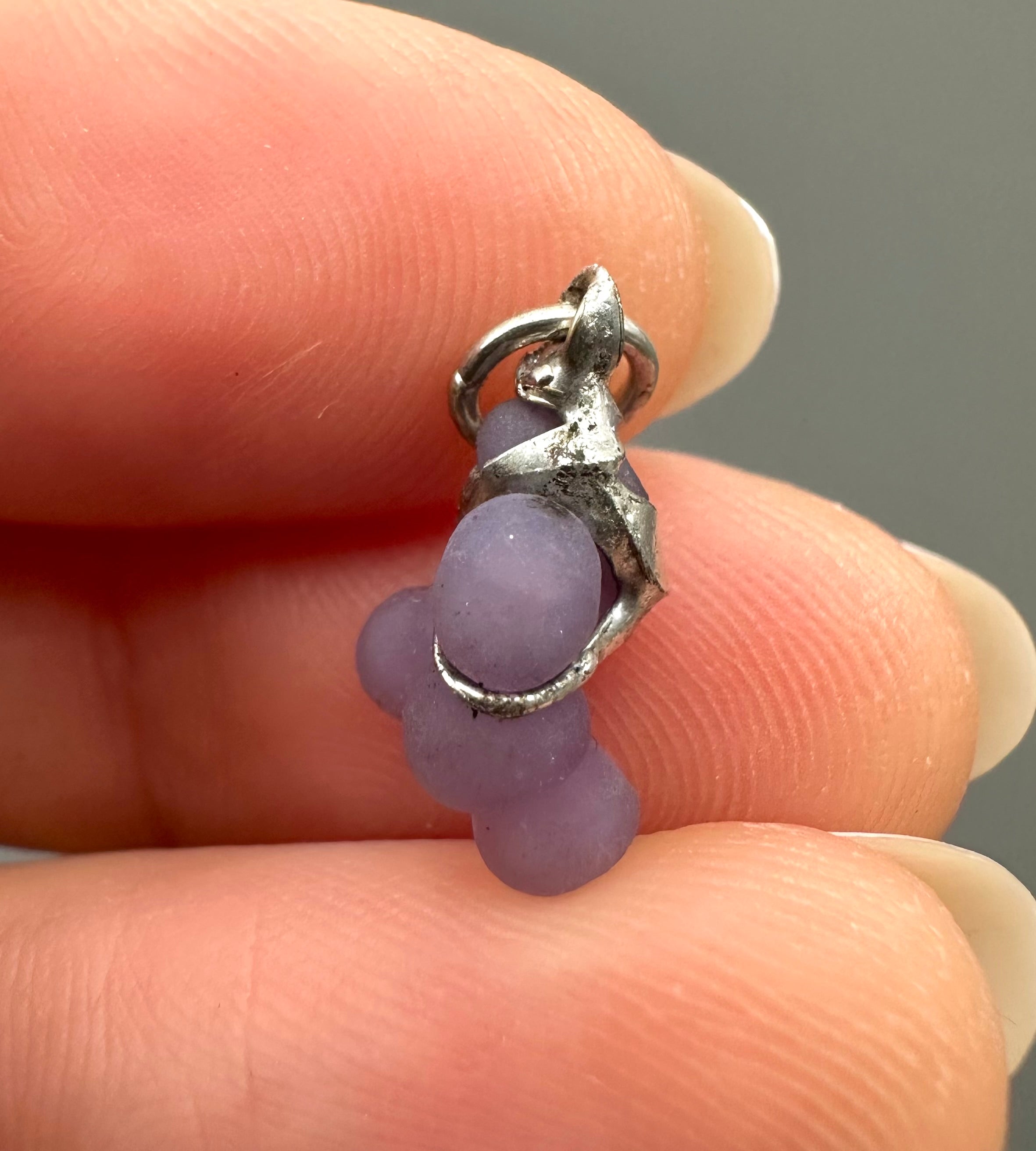 Grape chalcedony pendant - P/HCH57
