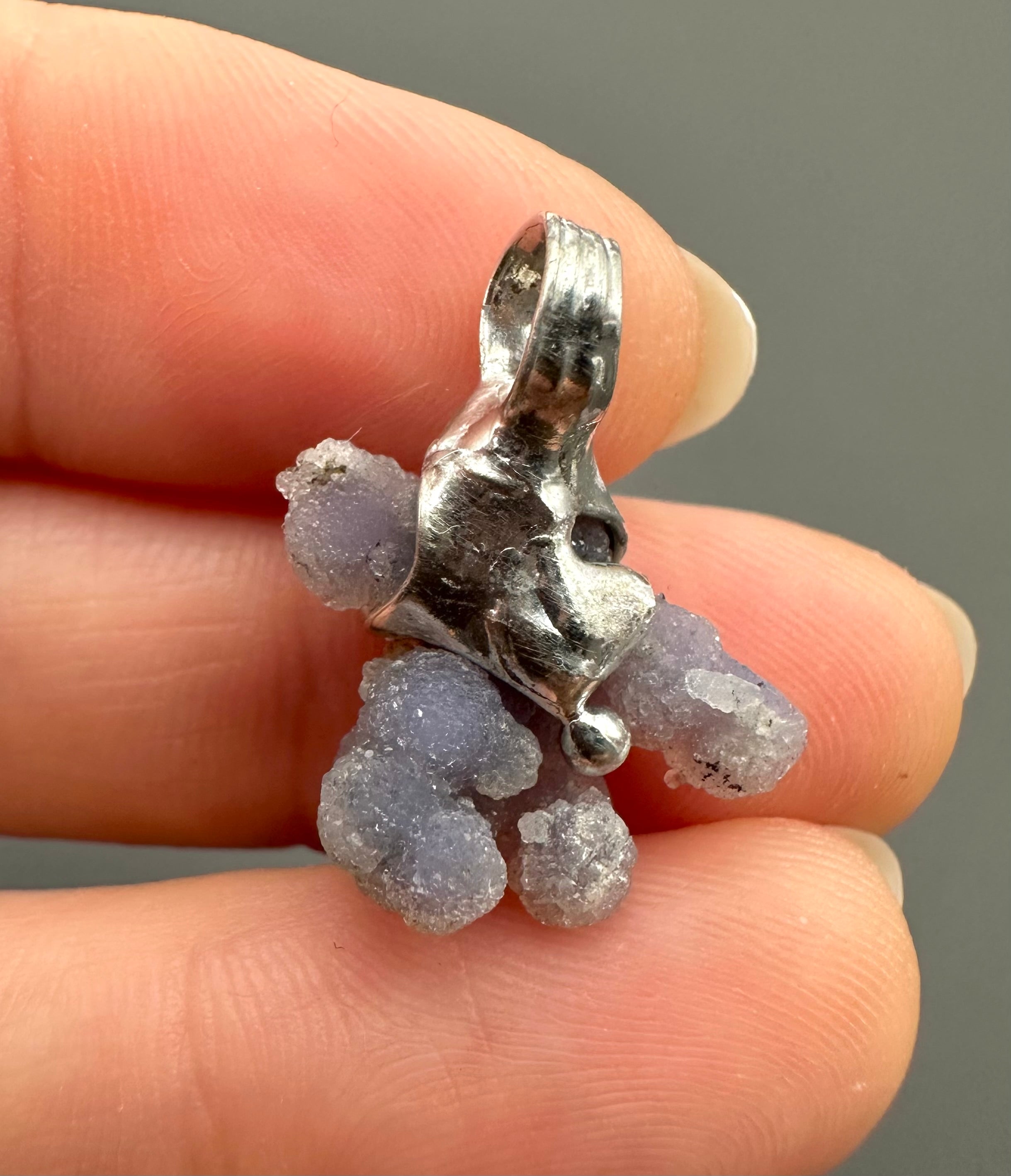 Grape chalcedony pendant - P/HCH59