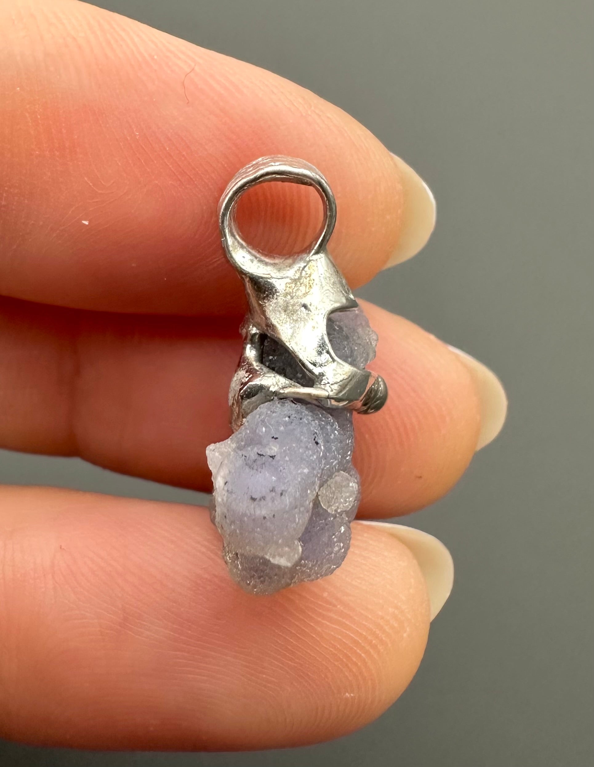 Grape chalcedony pendant - P/HCH59