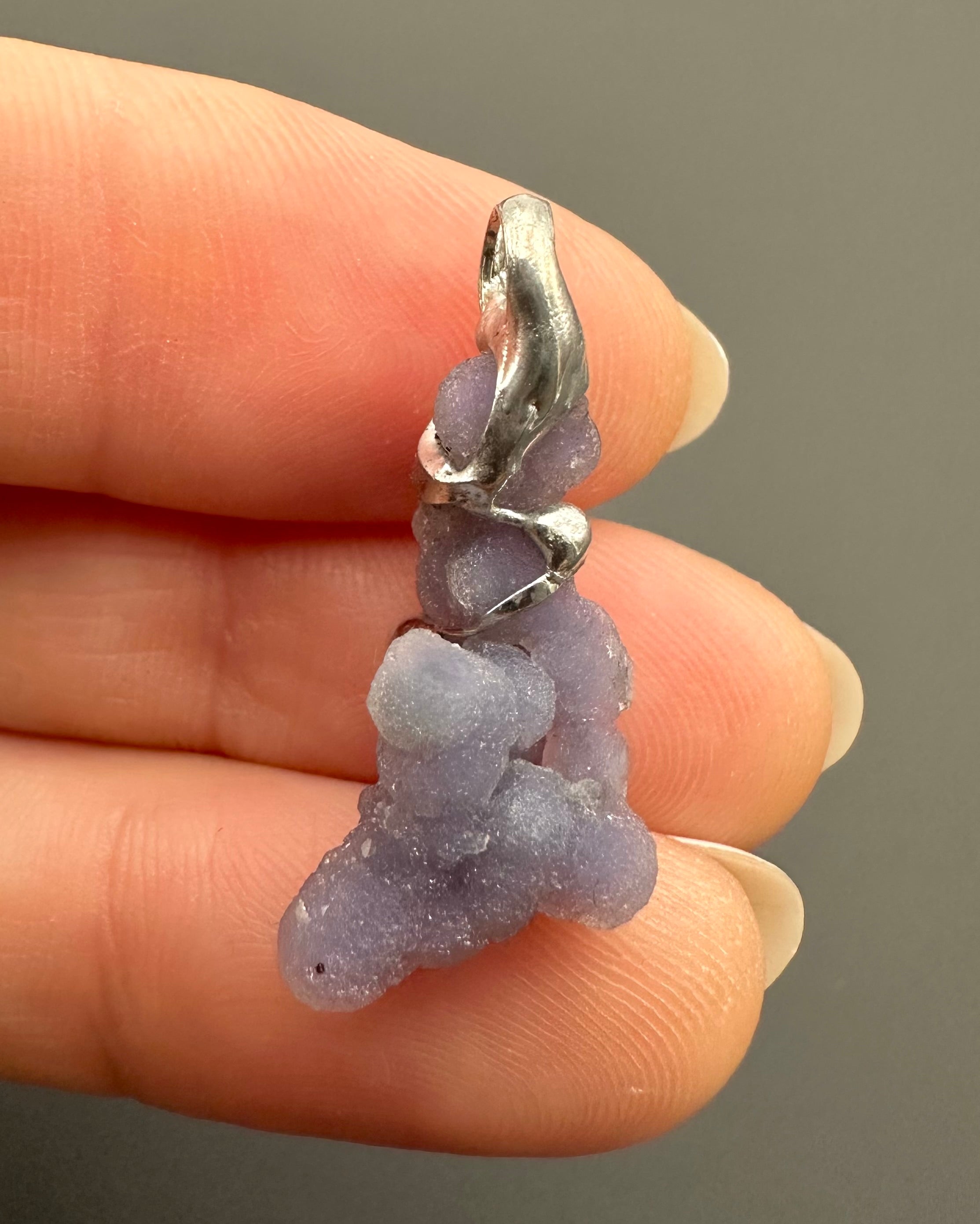 Grape chalcedony pendant - P/HCH60