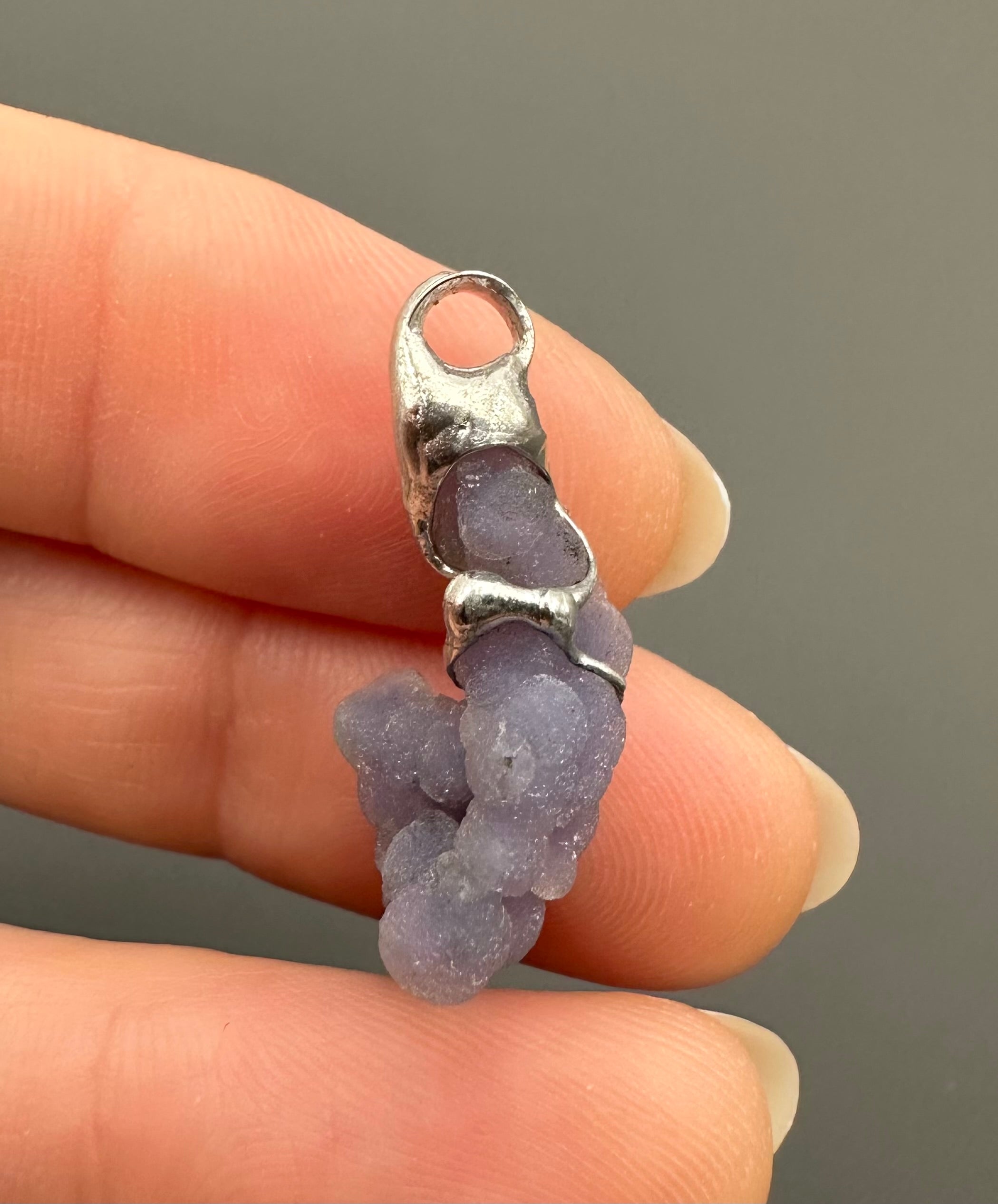 Grape chalcedony pendant - P/HCH60