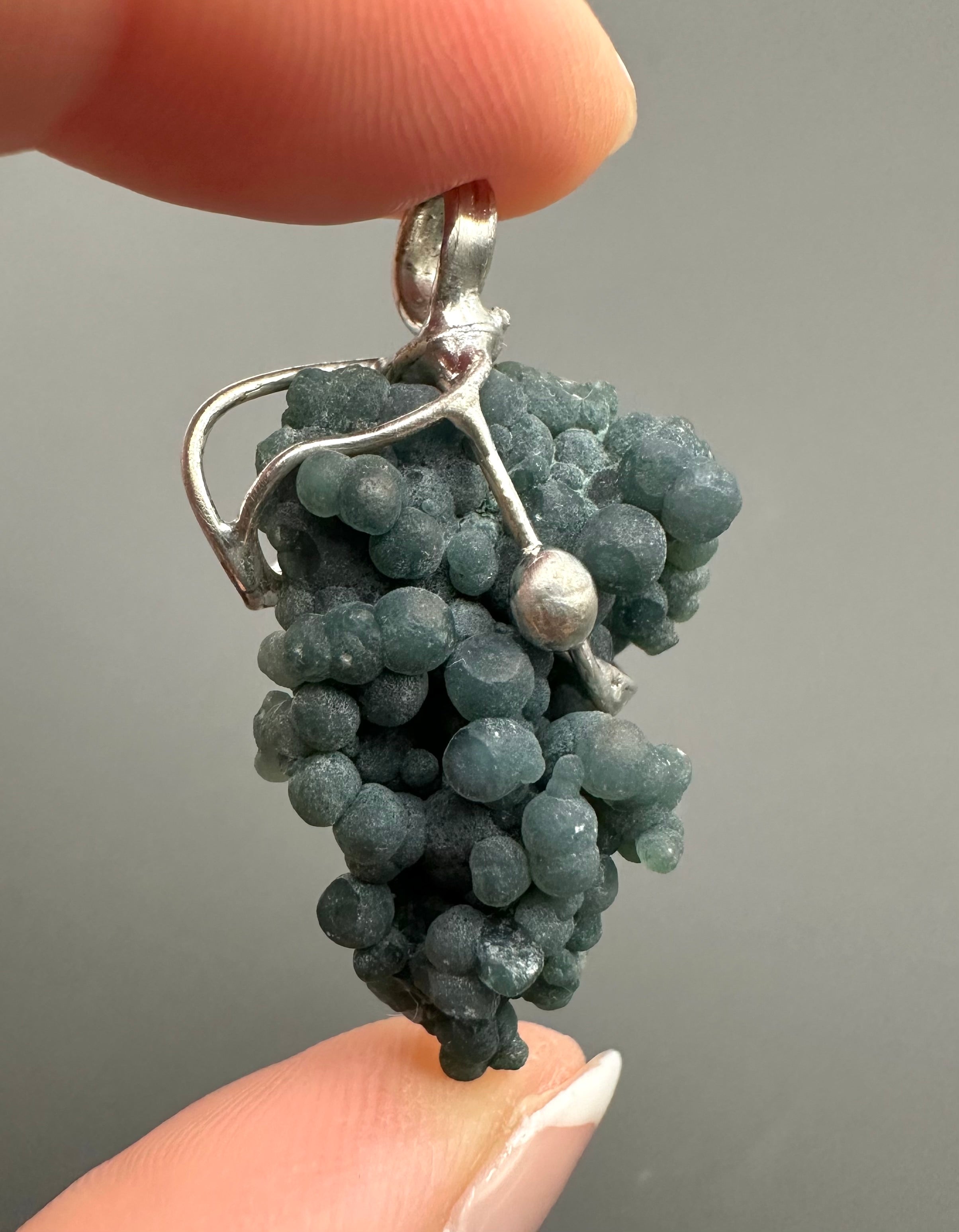 Grape chalcedony pendant - P/HCH63