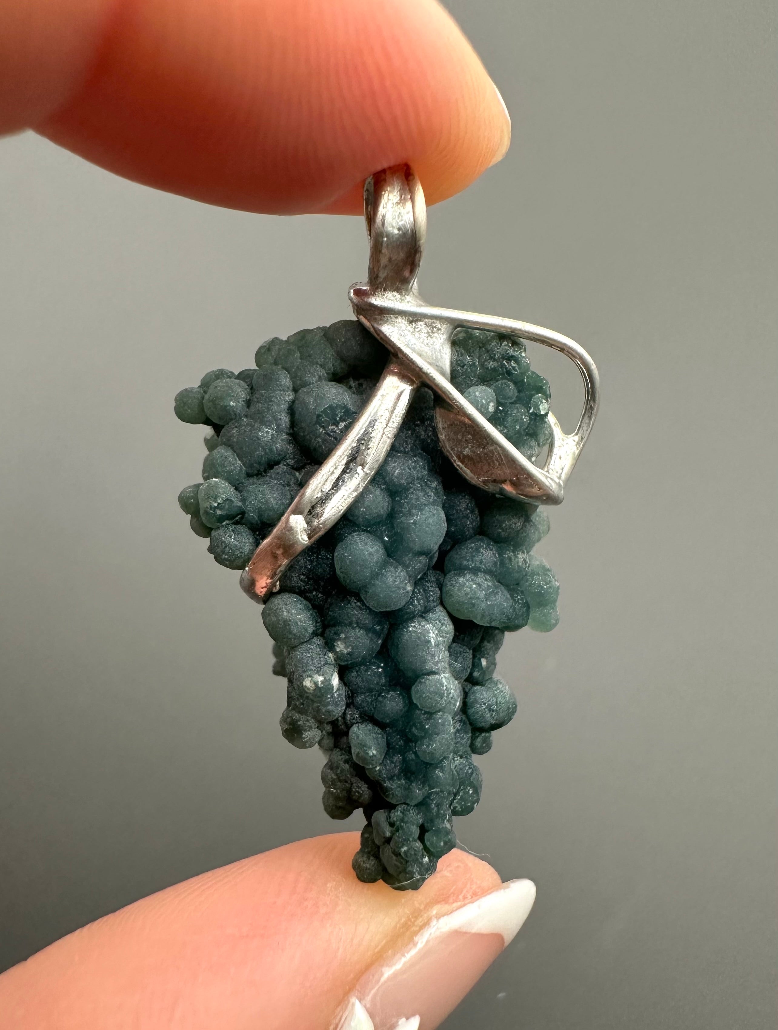 Grape chalcedony pendant - P/HCH63