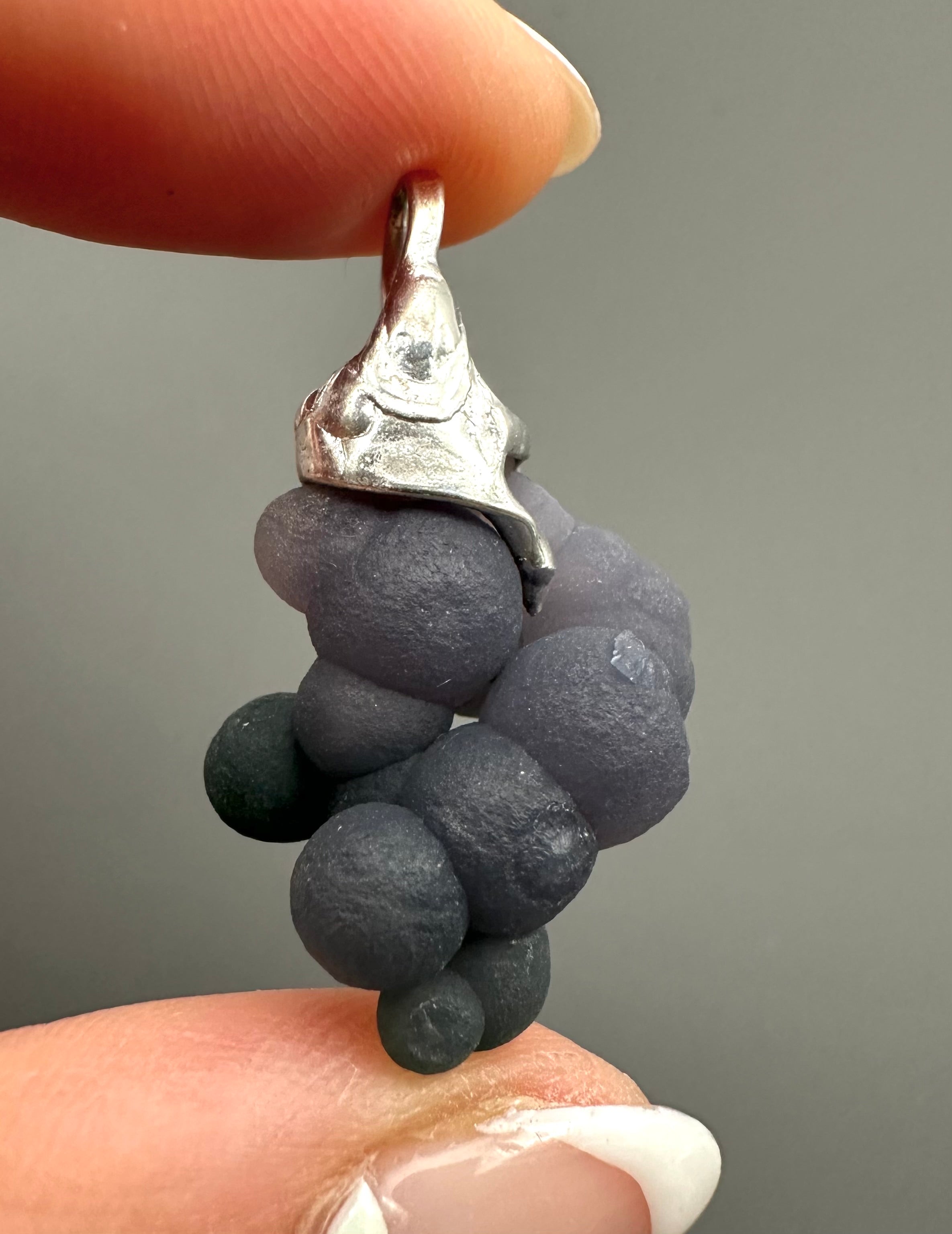 Grape chalcedony pendant - P/HCH64