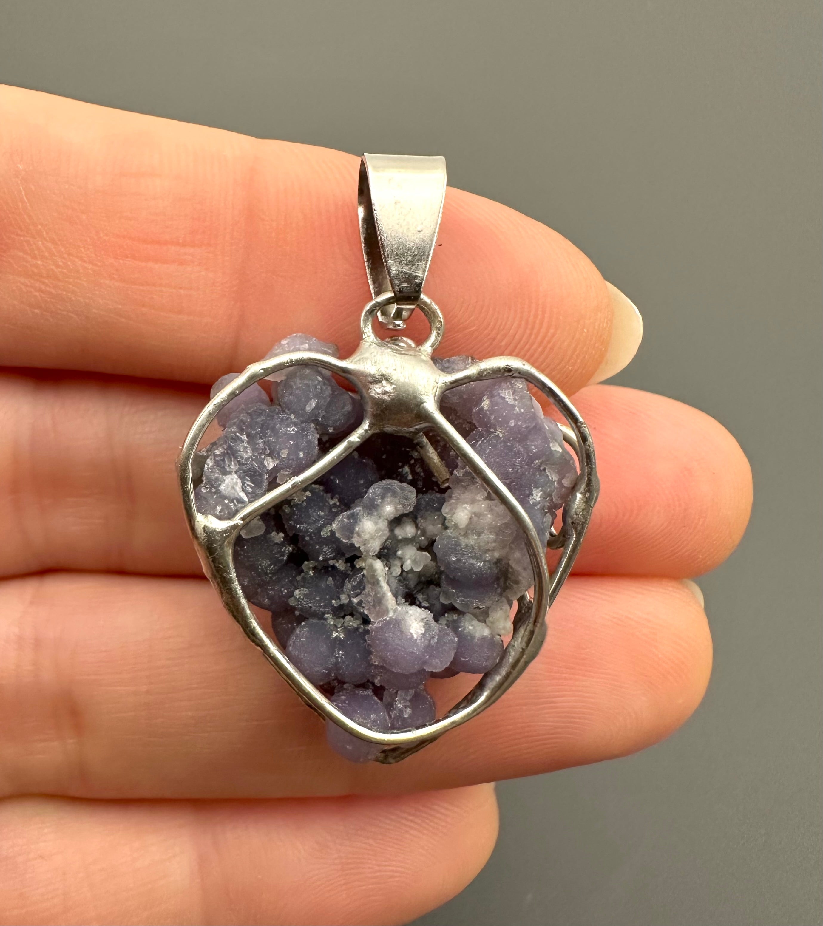 Grape chalcedony pendant - P/HCH65