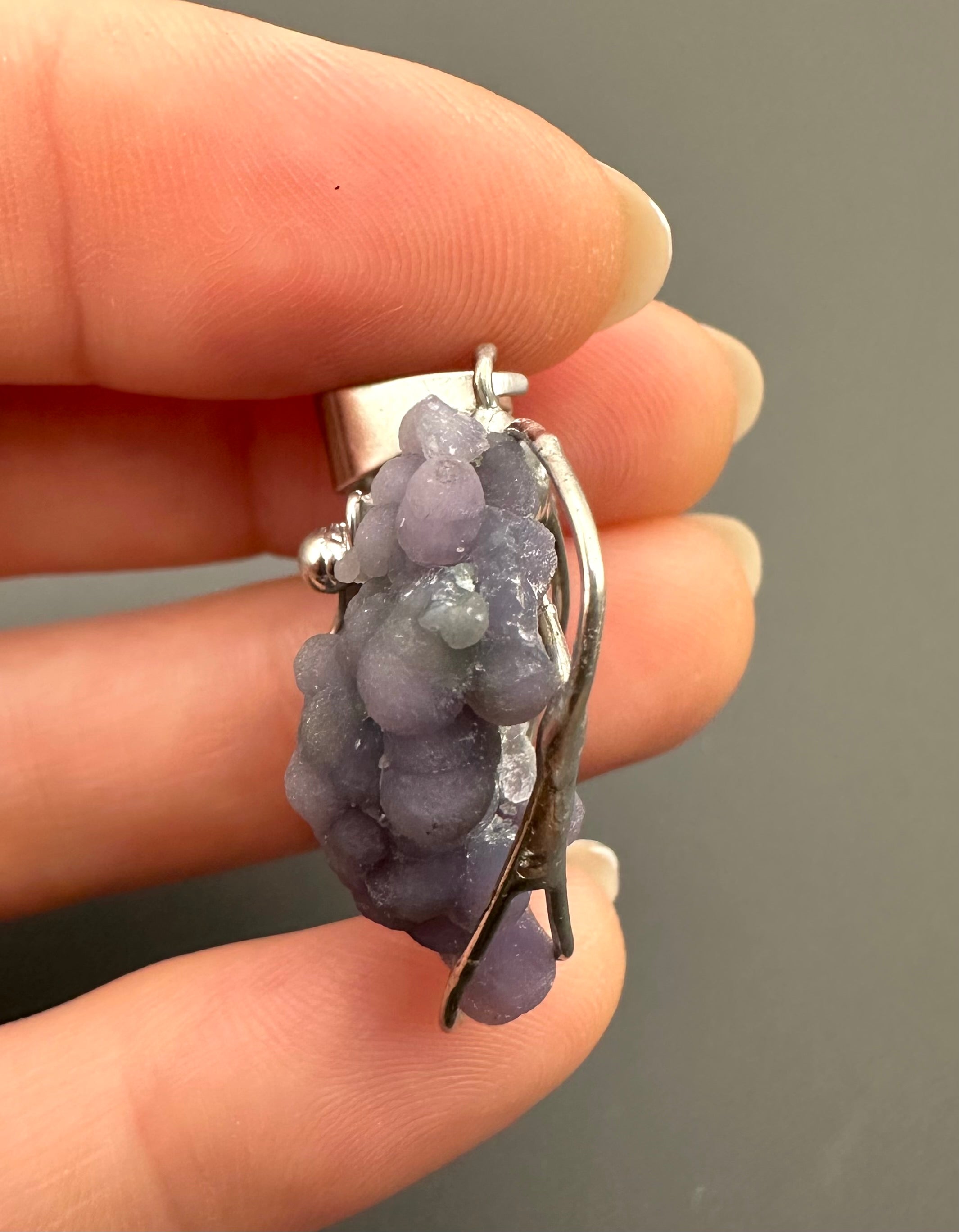 Grape chalcedony pendant - P/HCH65