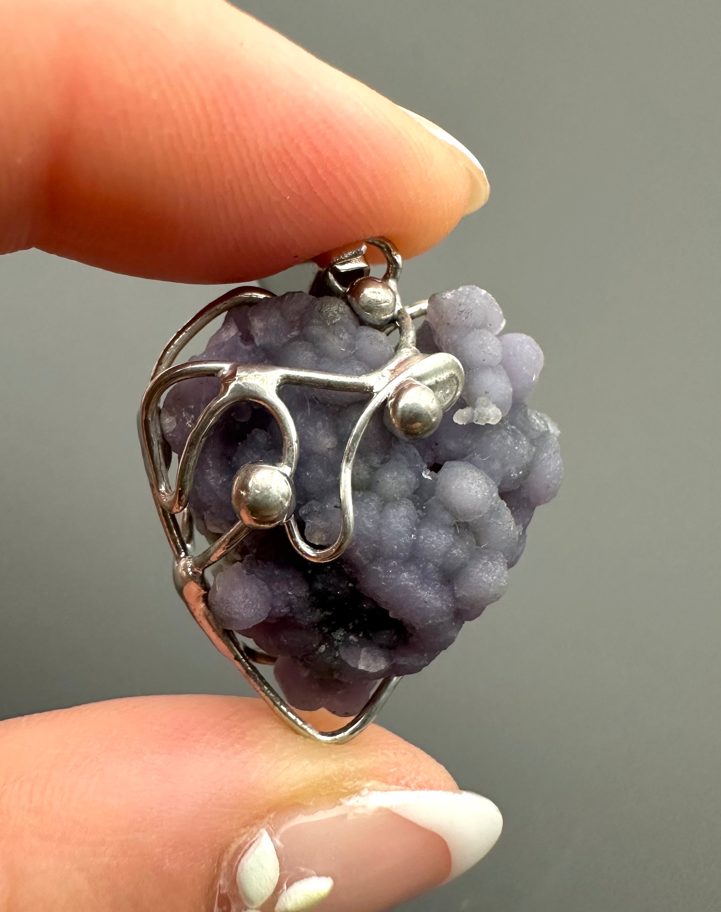 Grape chalcedony pendant - P/HCH65