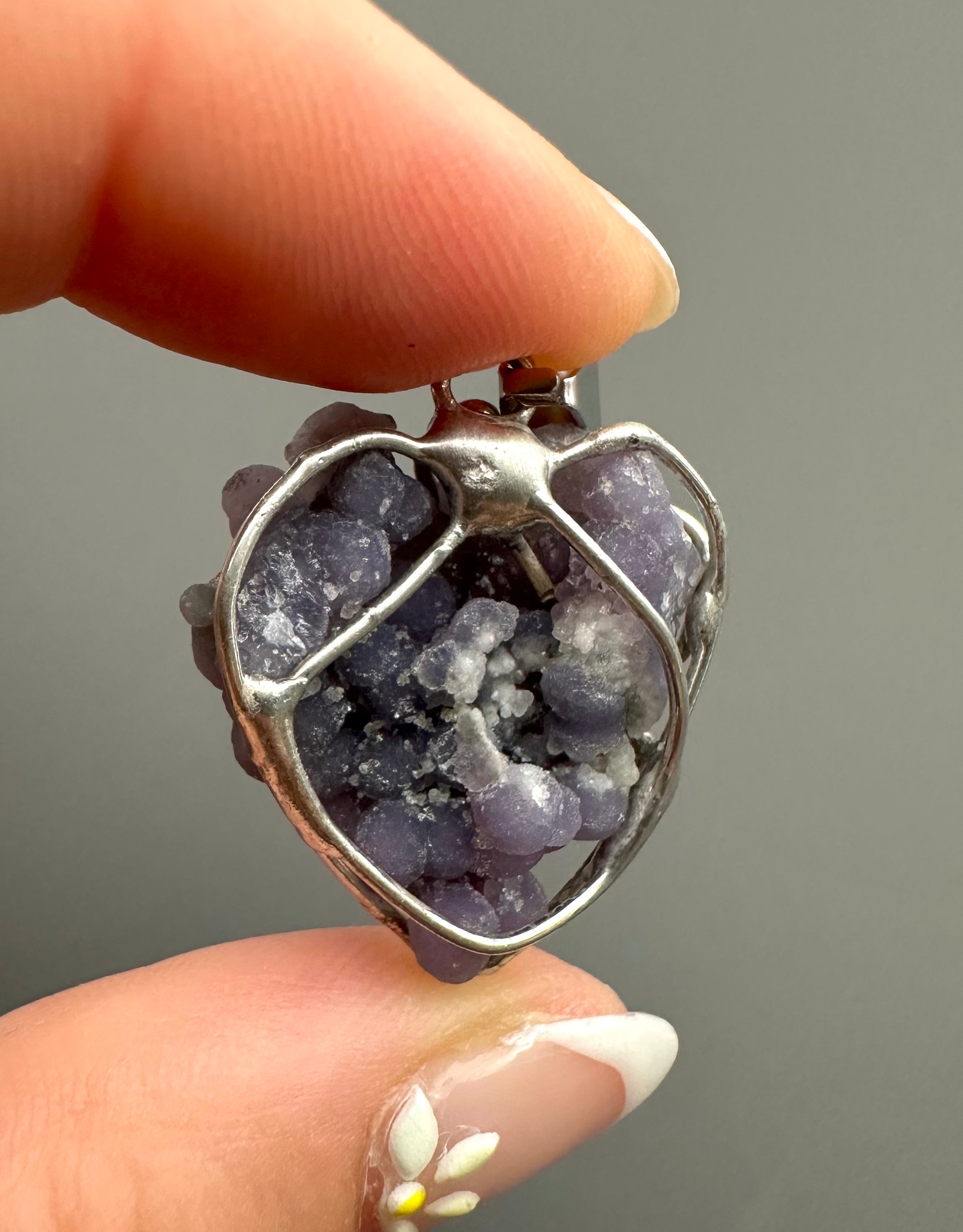 Grape chalcedony pendant - P/HCH65
