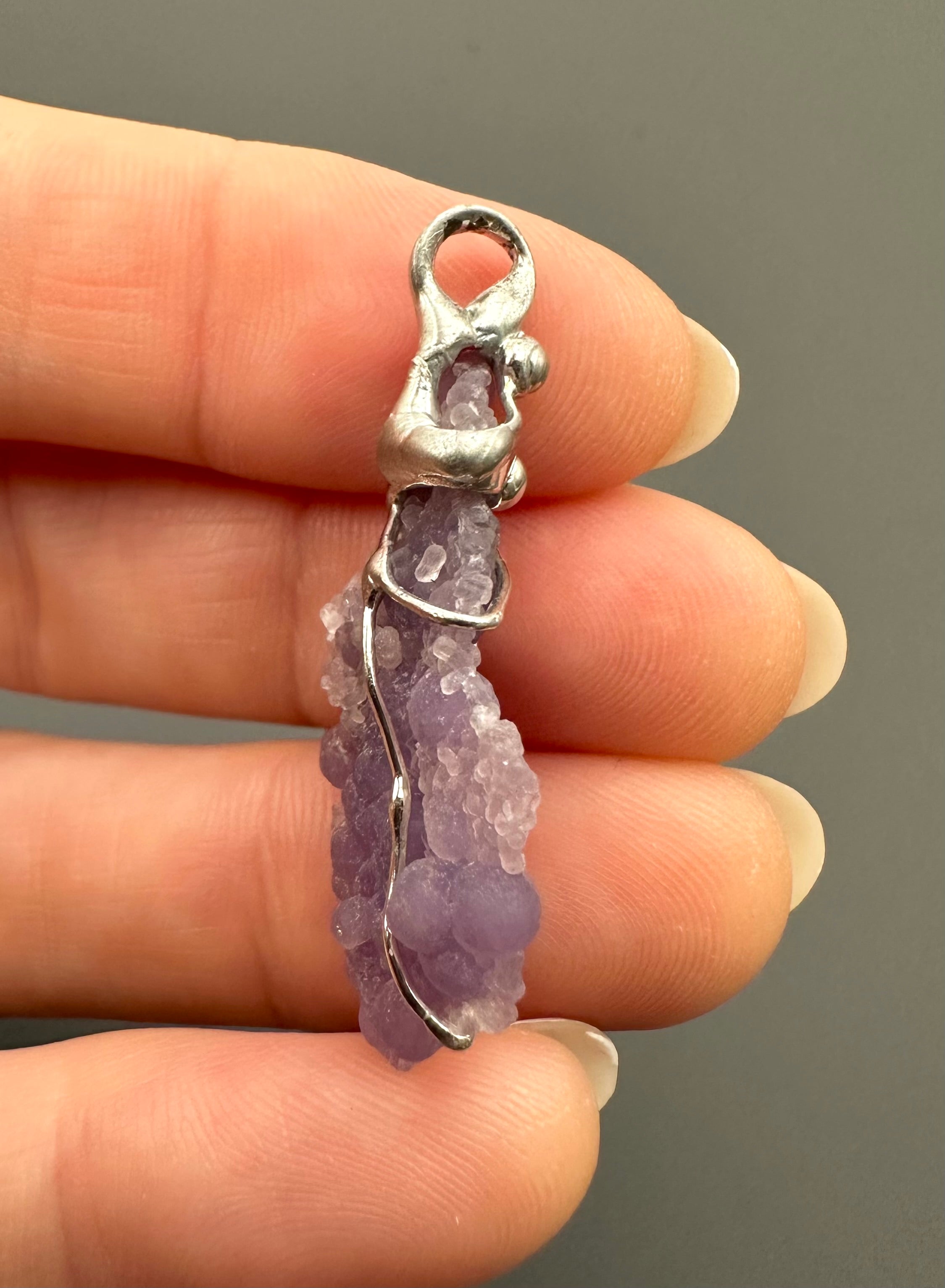 Grape chalcedony pendant - P/HCH66