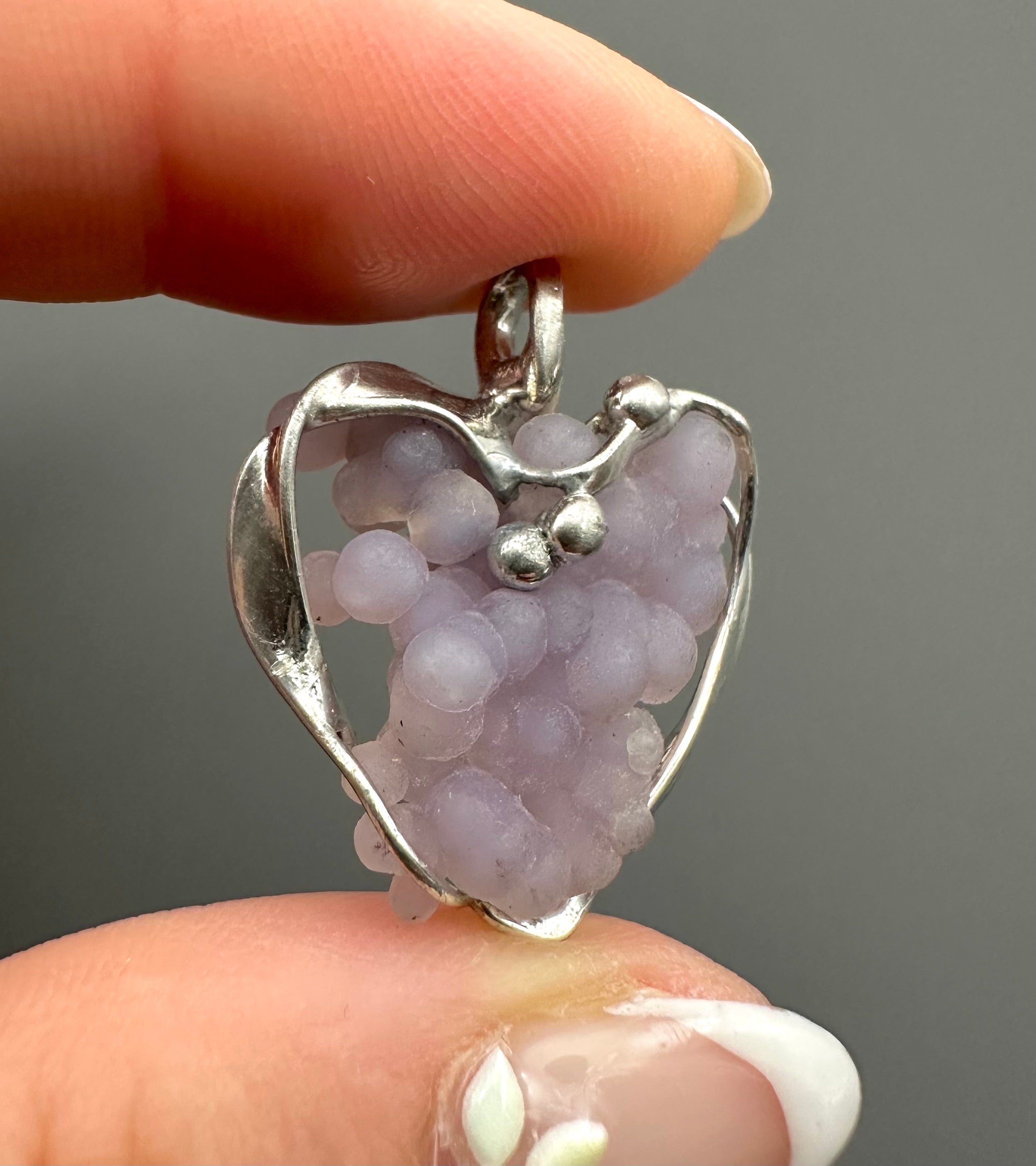 Grape chalcedony pendant - P/HCH67