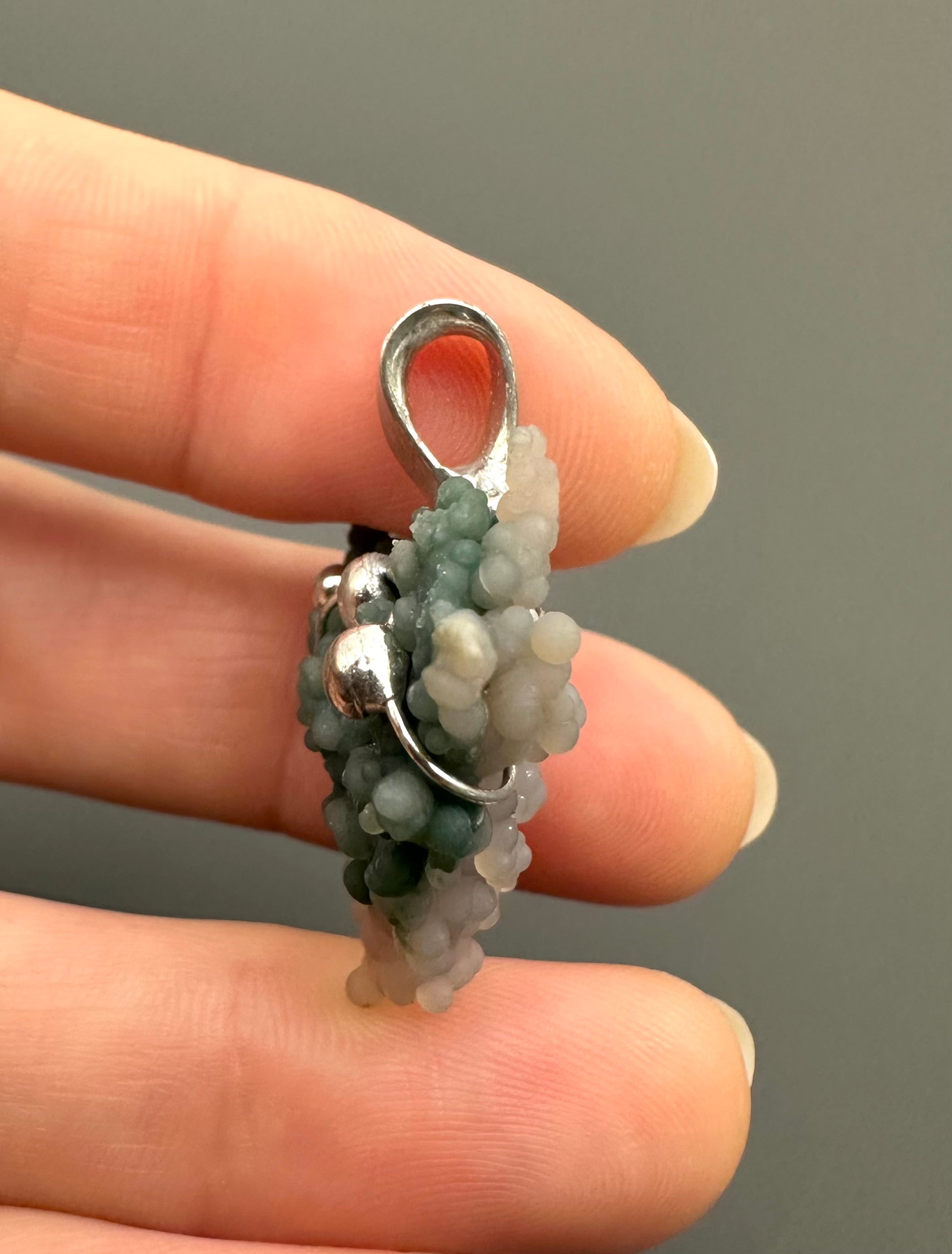 Grape chalcedony pendant - P/HCH68