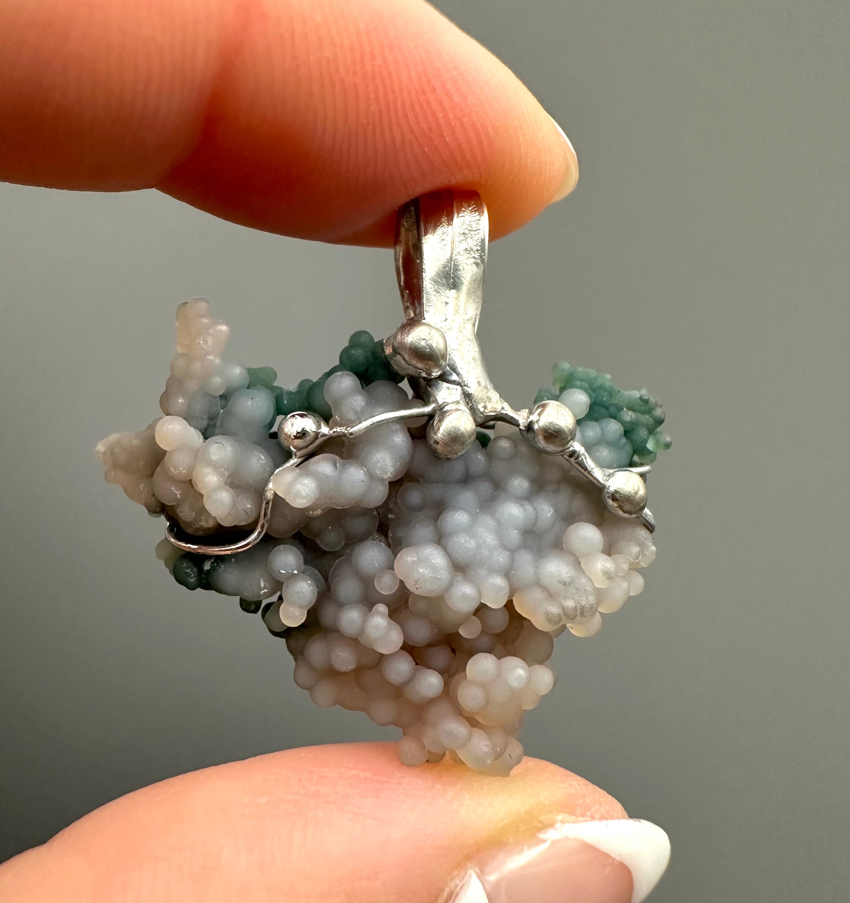 Grape chalcedony pendant - P/HCH68