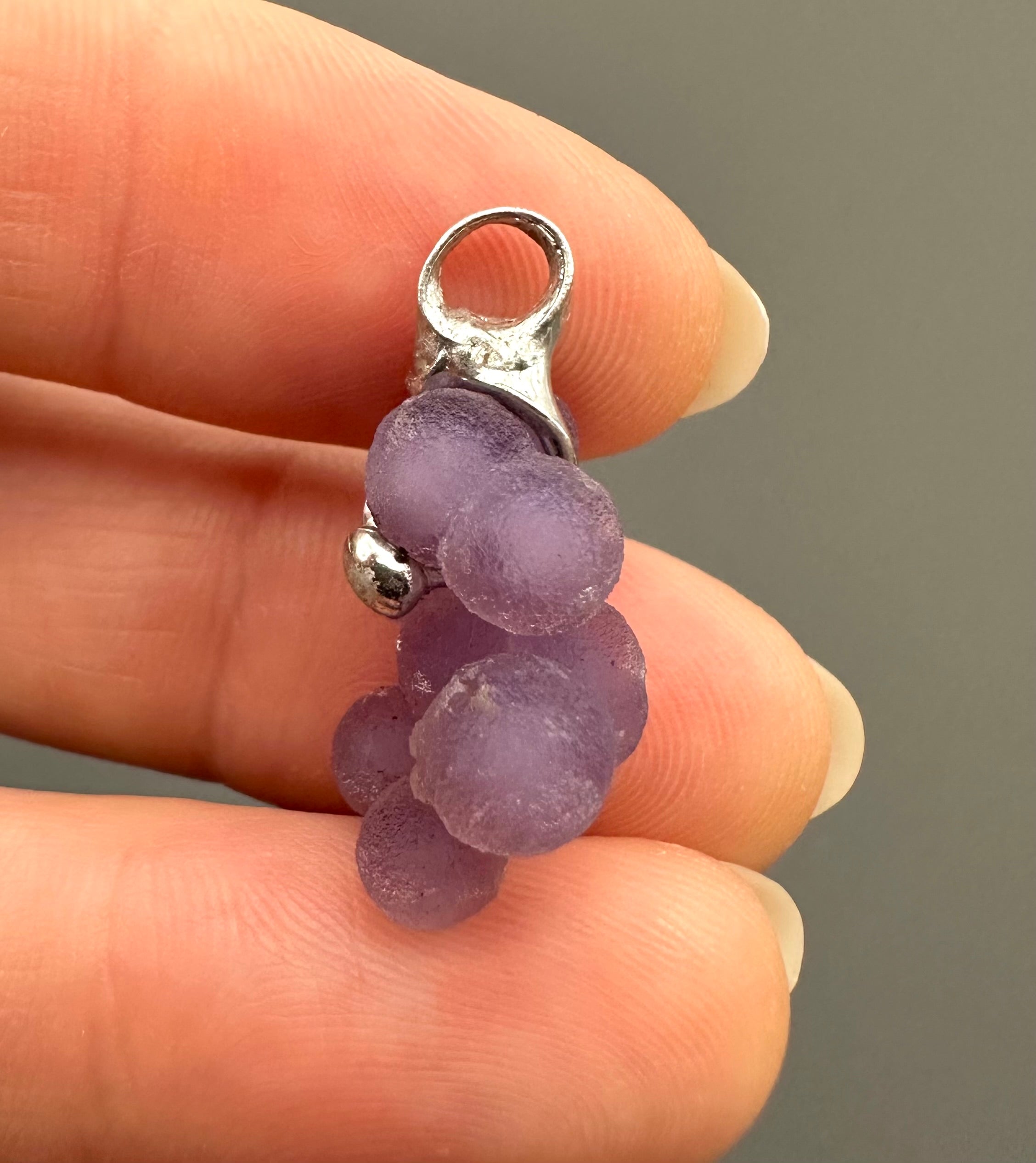 Grape chalcedony pendant - P/HCH69
