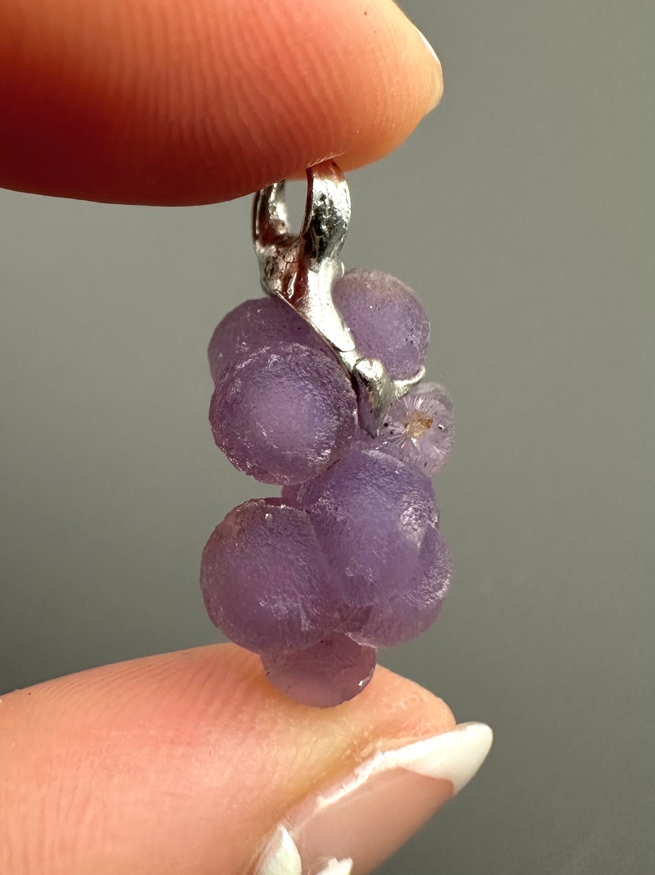Grape chalcedony pendant - P/HCH69